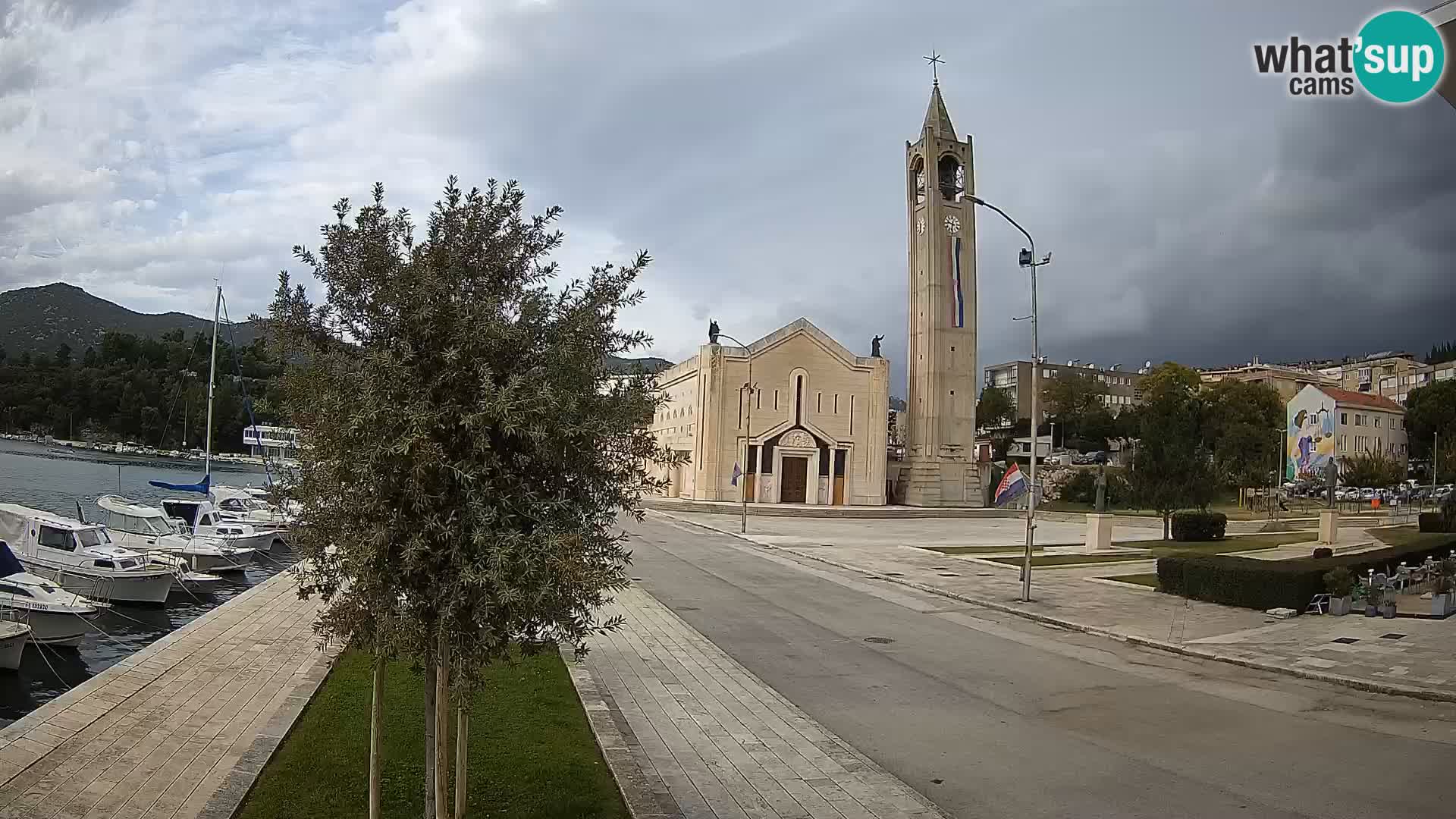 Spletna kamera Ploče | Osupljiv pogled na Rivo in katedralo