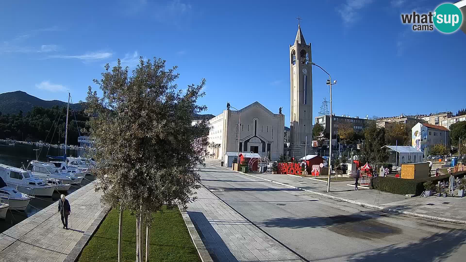 Ploče Webcam | Captivating Views of Riva and the Cathedral