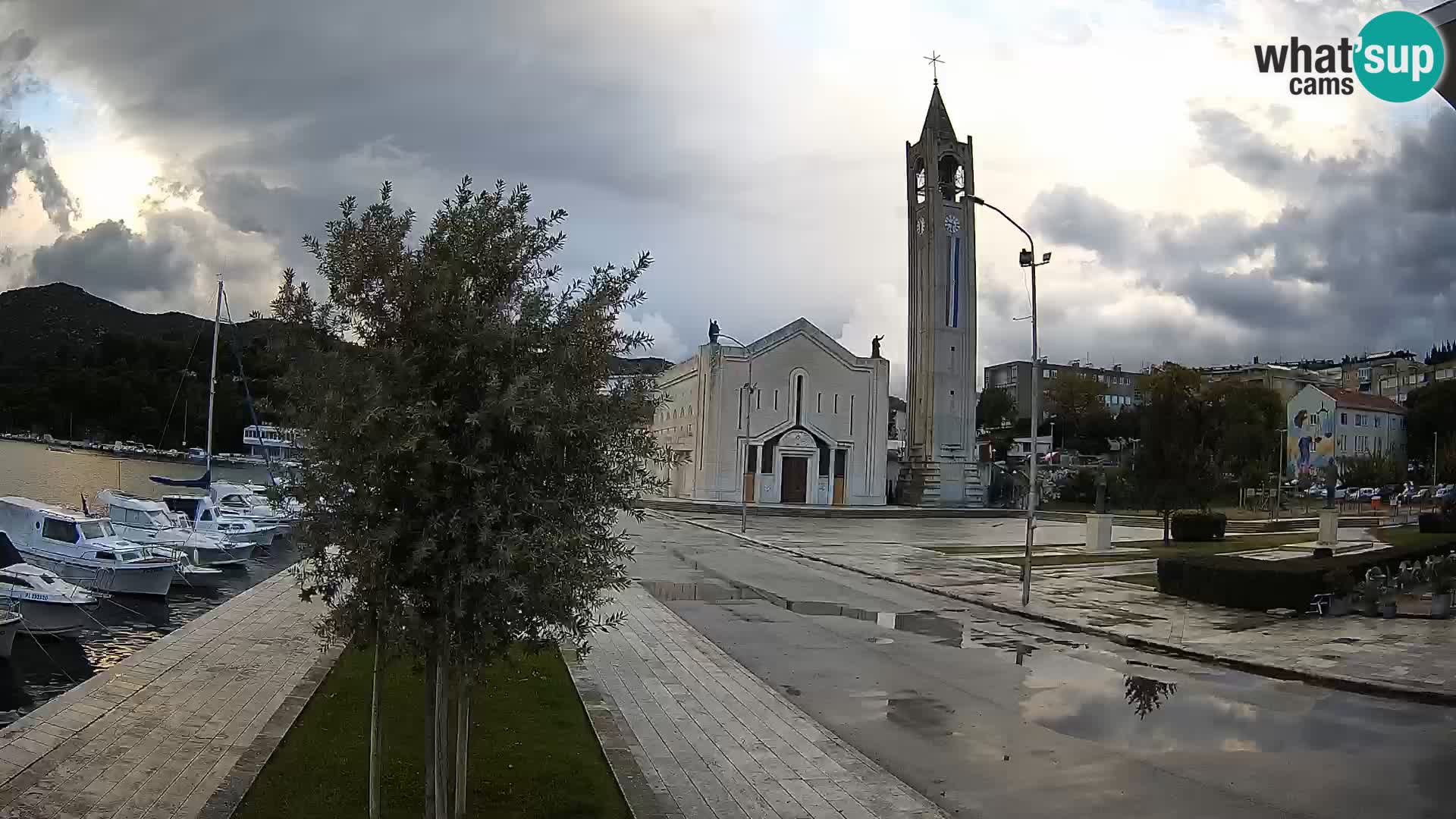 Ploče Cámara web | Vistas cautivadoras de Riva y la Catedral