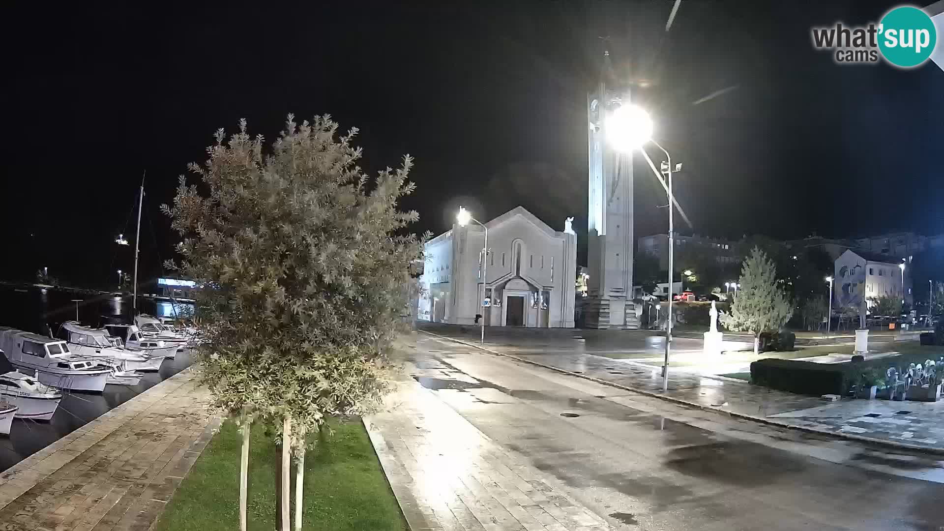 Ploče Webcam | Captivating Views of Riva and the Cathedral