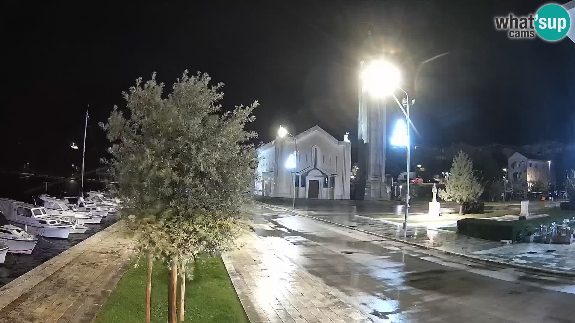 Ploče Webcam | Captivating Views of Riva and the Cathedral