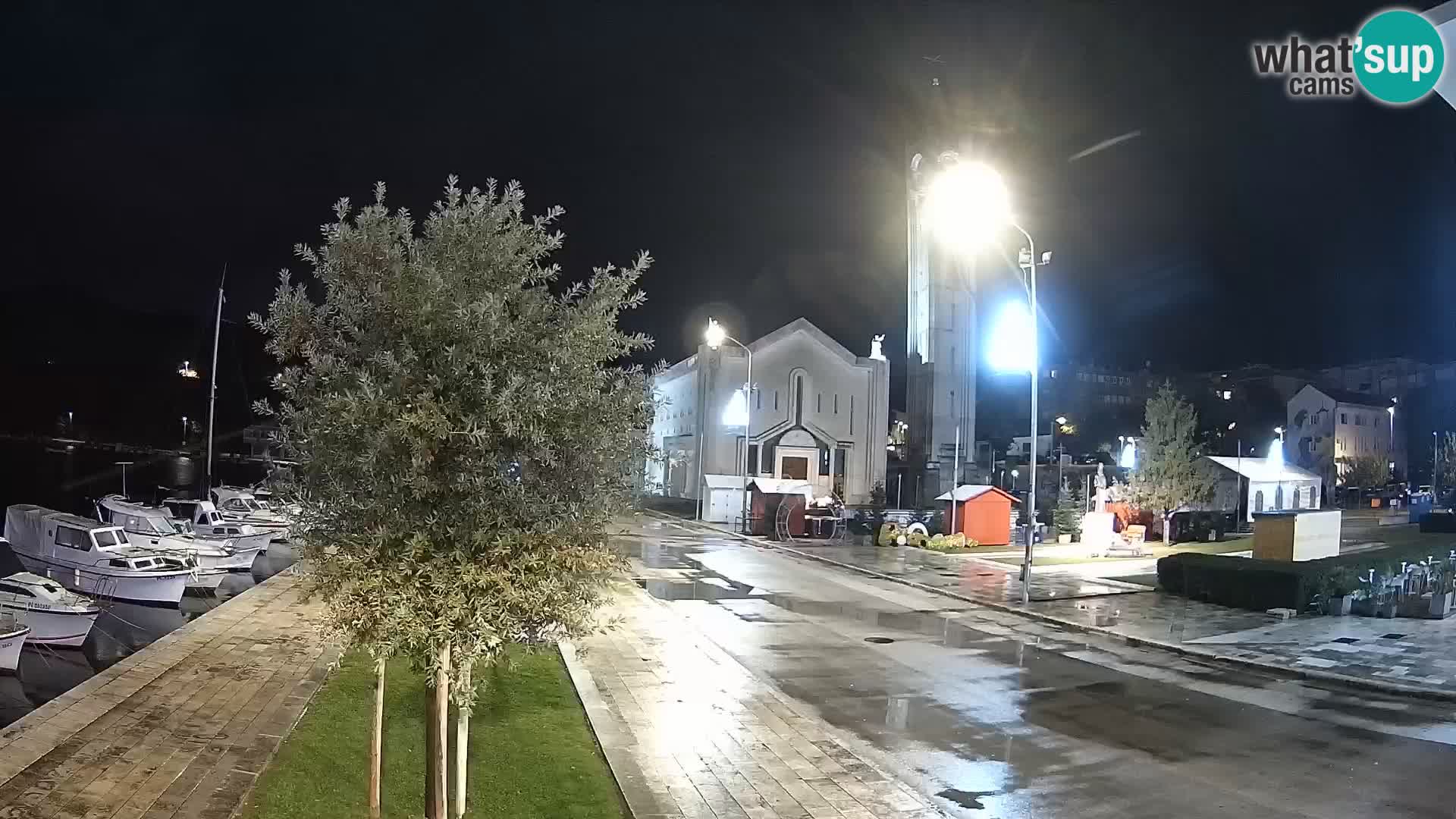 Ploče Webcam | Captivating Views of Riva and the Cathedral