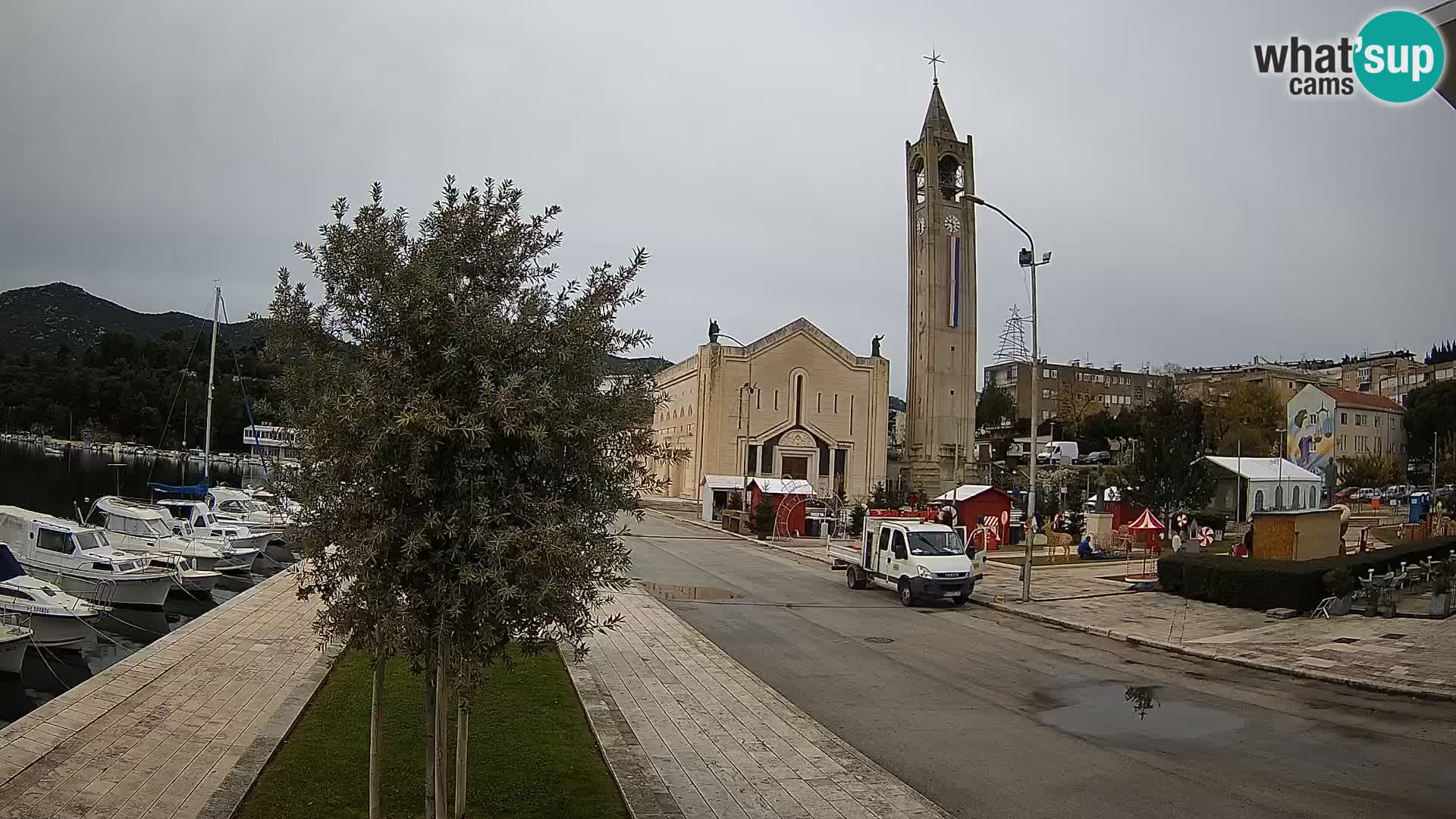 Ploče Cámara web | Vistas cautivadoras de Riva y la Catedral
