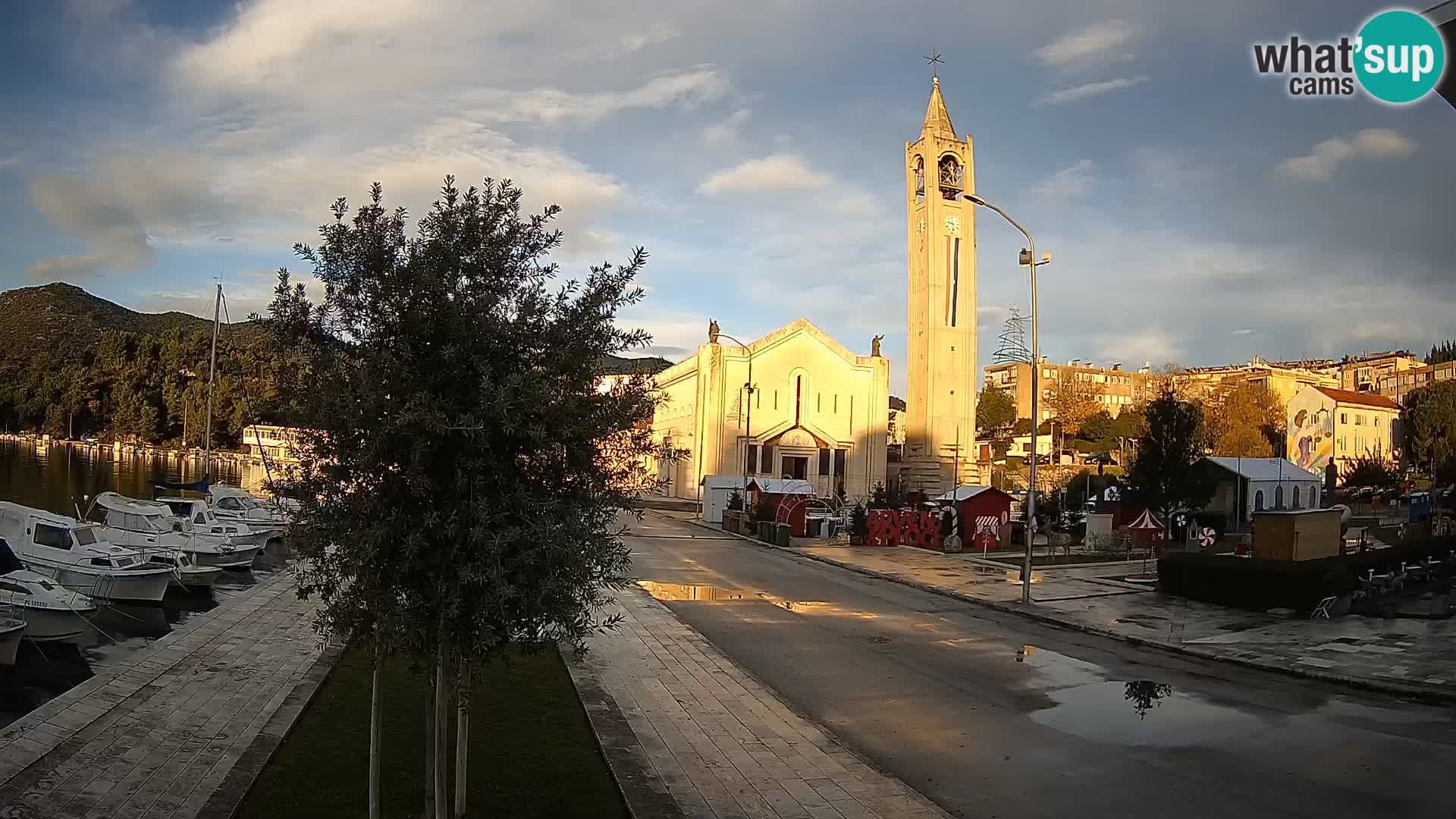 Spletna kamera Ploče | Osupljiv pogled na Rivo in katedralo