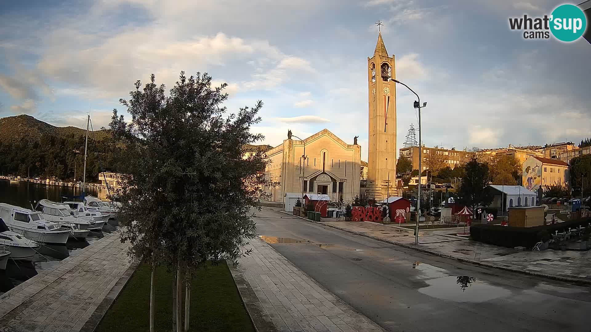 Spletna kamera Ploče | Osupljiv pogled na Rivo in katedralo