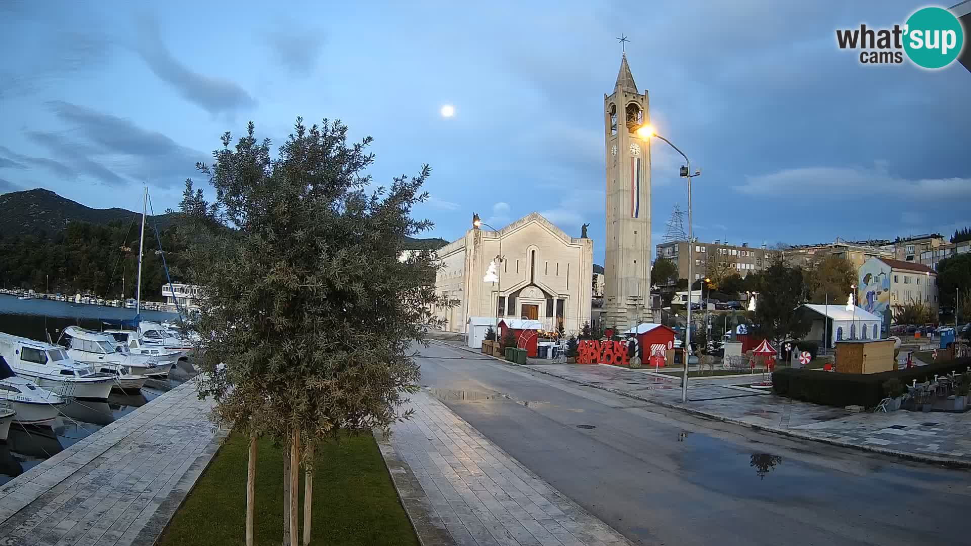 Webcam Ploče | Fesselnde Ausblicke auf Riva und die Kathedrale