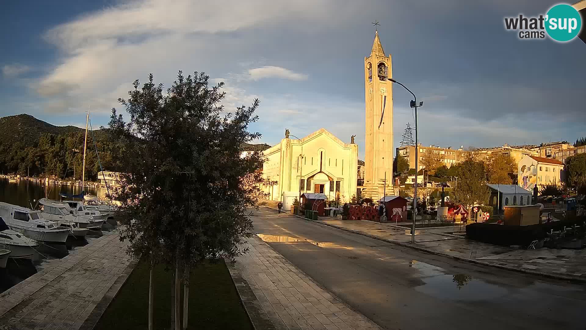 Webcam Ploče | Fesselnde Ausblicke auf Riva und die Kathedrale