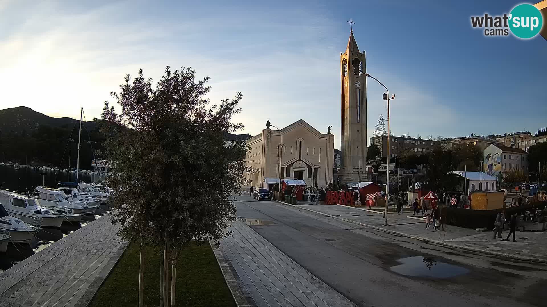 Spletna kamera Ploče | Osupljiv pogled na Rivo in katedralo