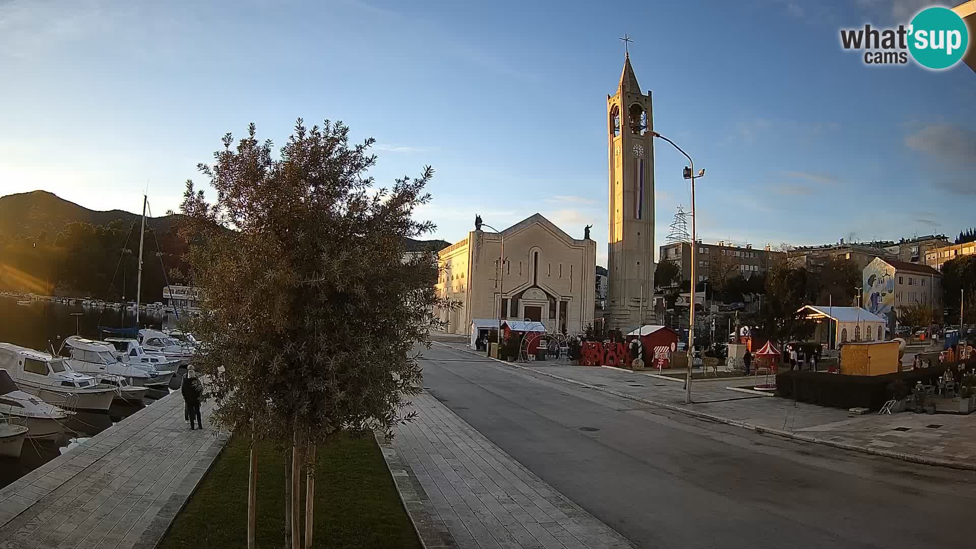 Spletna kamera Ploče | Osupljiv pogled na Rivo in katedralo