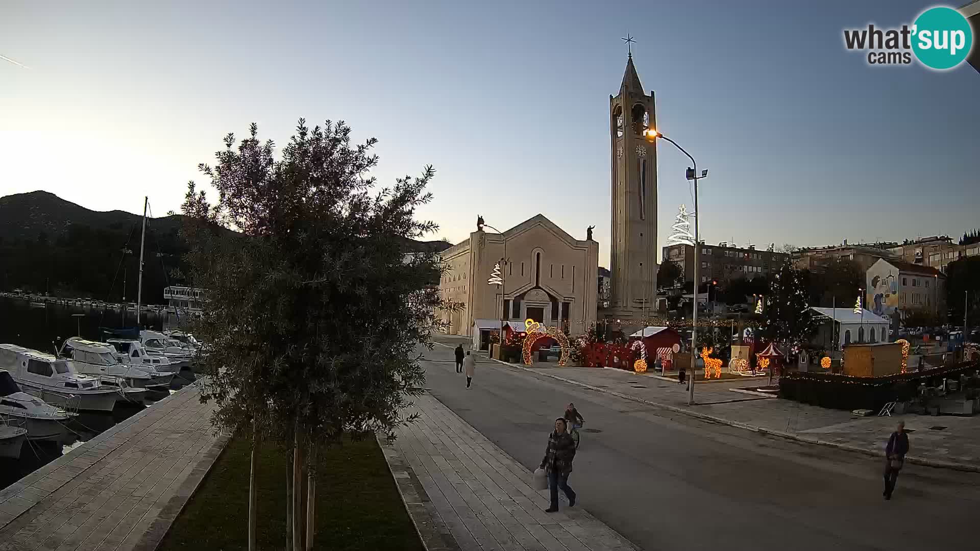 Spletna kamera Ploče | Osupljiv pogled na Rivo in katedralo