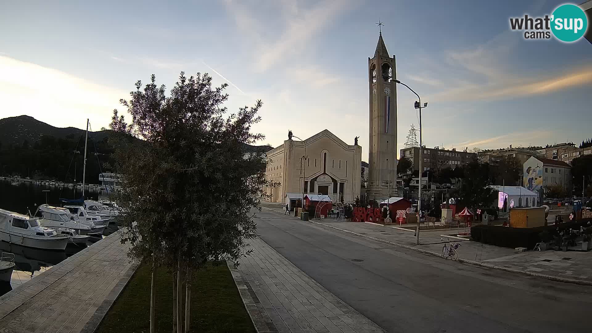 Ploče Webcam | Captivating Views of Riva and the Cathedral