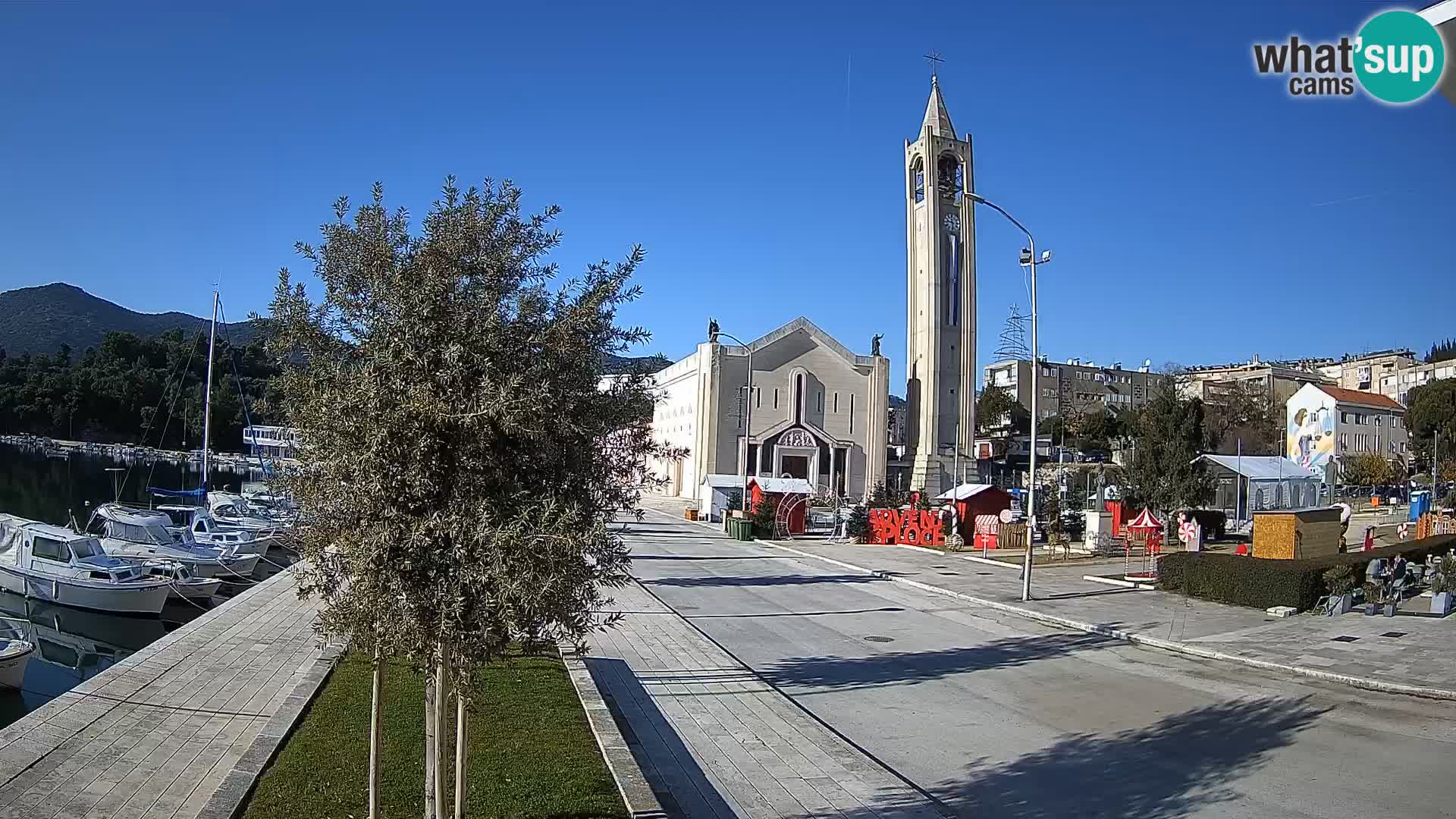 Ploče Webcam | Captivating Views of Riva and the Cathedral
