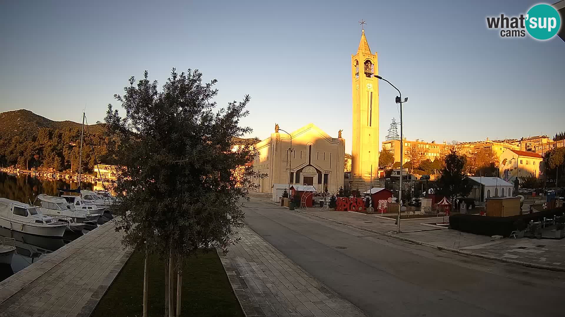 Webcam Ploče | Fesselnde Ausblicke auf Riva und die Kathedrale
