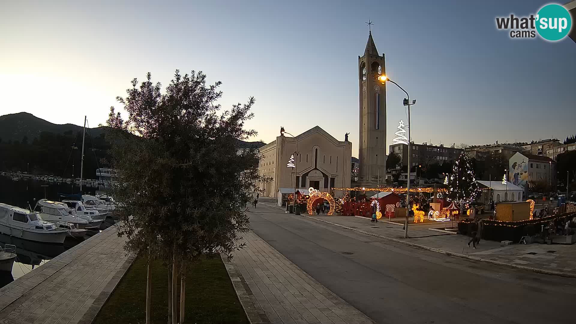 Webcam Ploče | Fesselnde Ausblicke auf Riva und die Kathedrale
