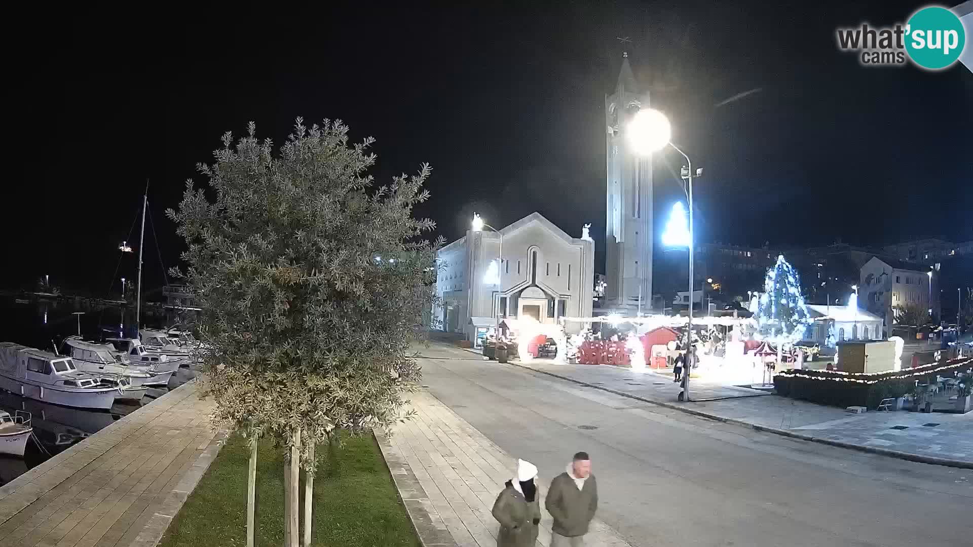 Ploče Webcam | Captivating Views of Riva and the Cathedral