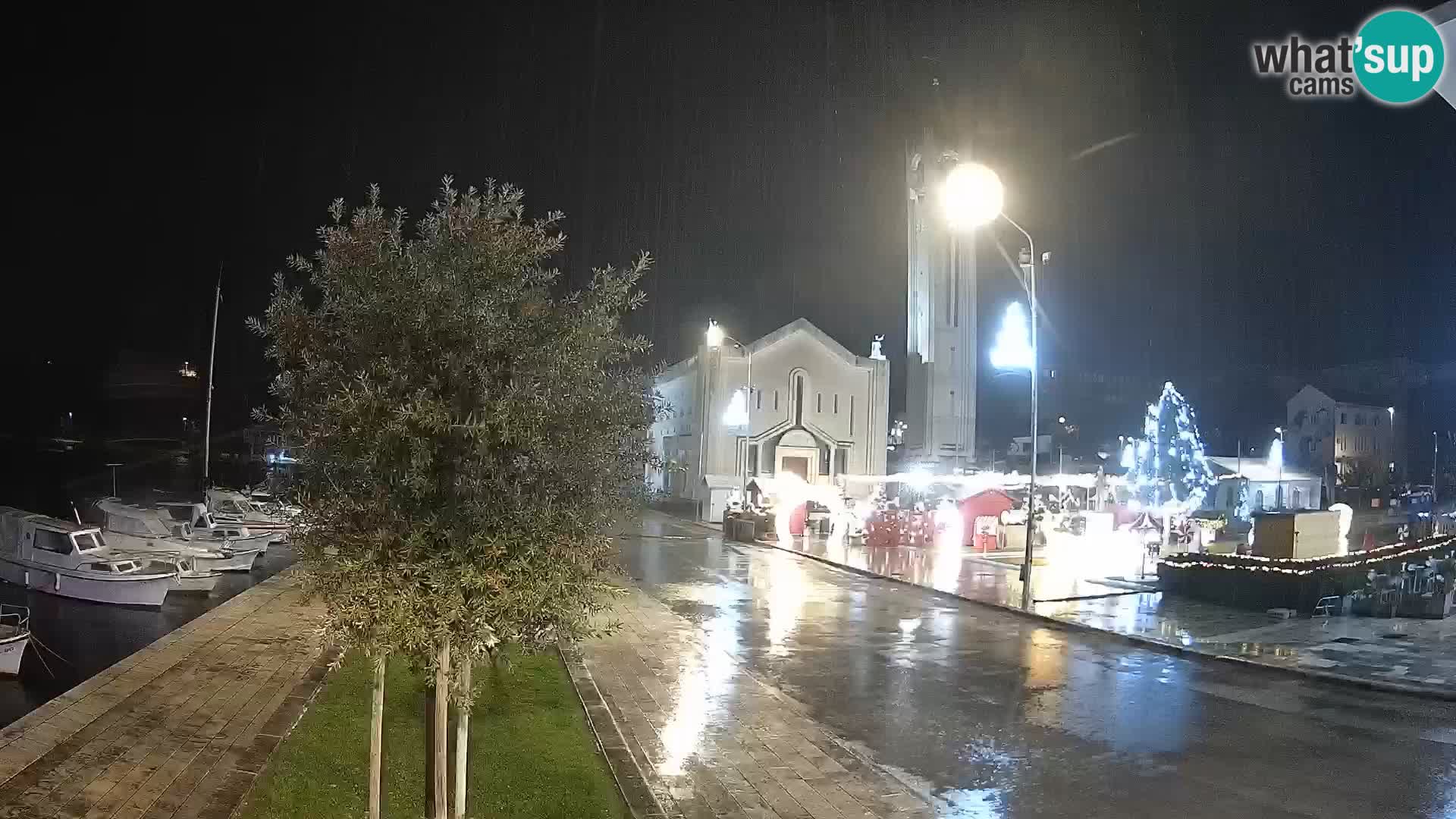 Spletna kamera Ploče | Osupljiv pogled na Rivo in katedralo