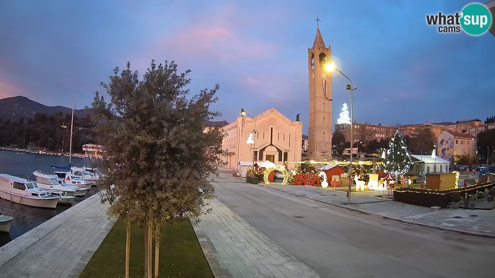 Spletna kamera Ploče | Osupljiv pogled na Rivo in katedralo