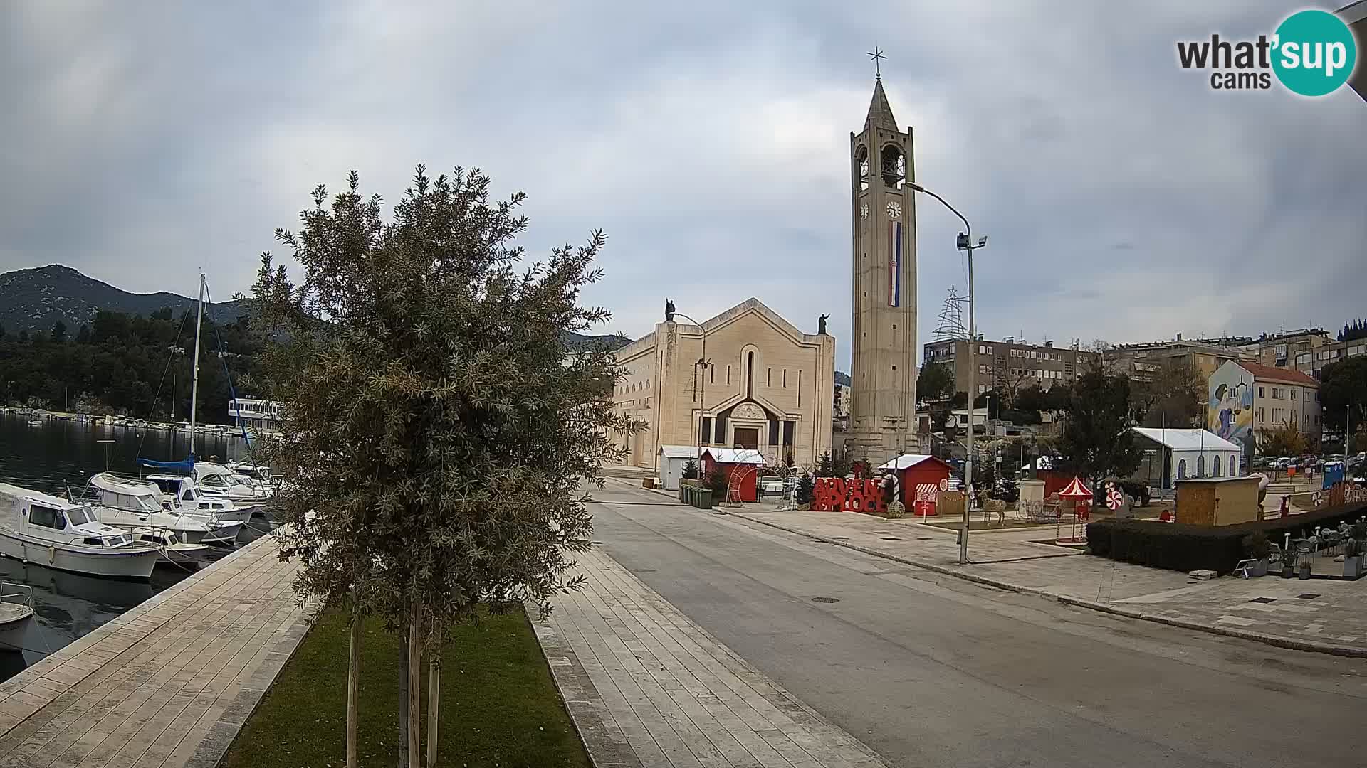 Ploče Cámara web | Vistas cautivadoras de Riva y la Catedral