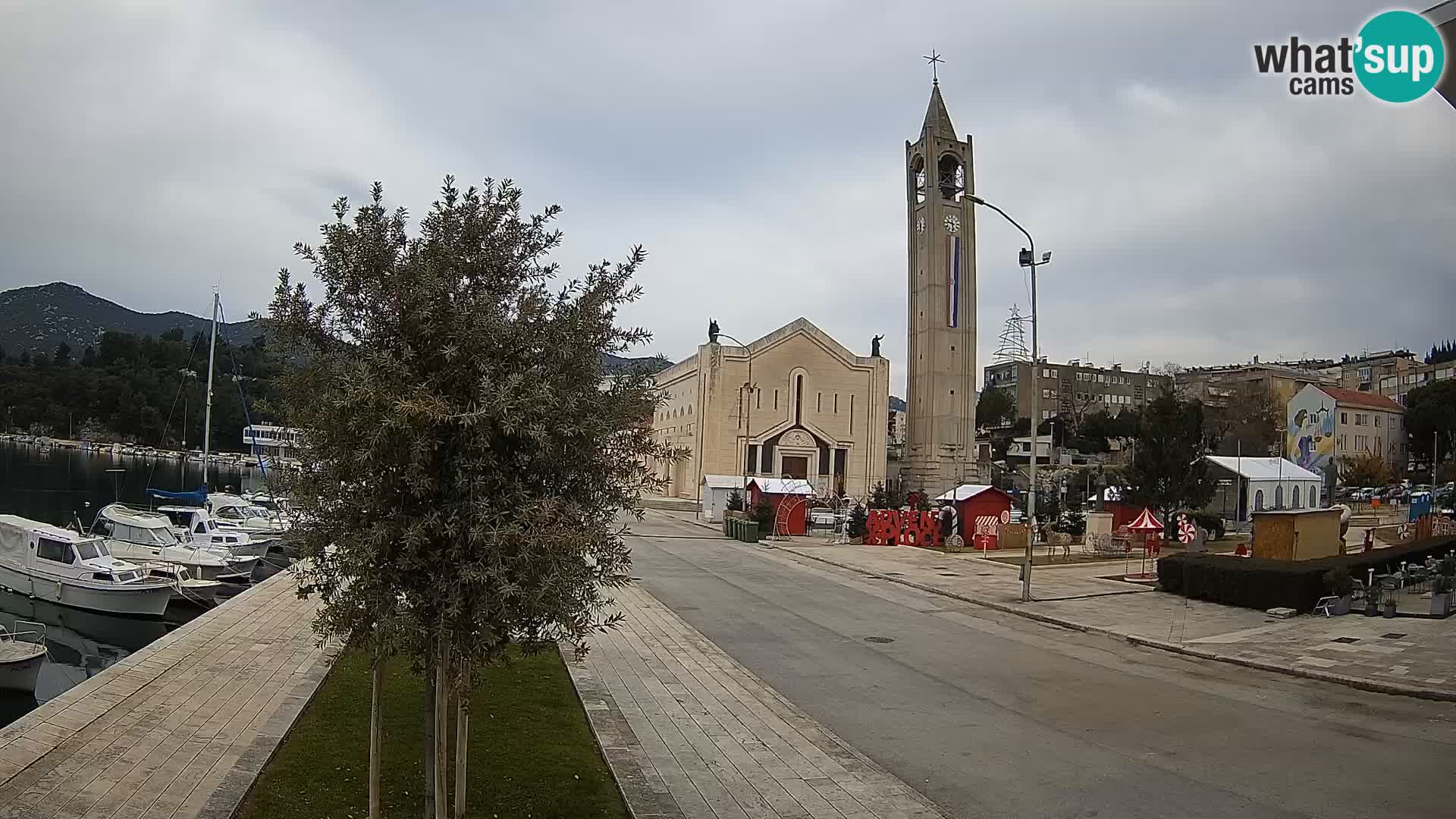 Ploče Cámara web | Vistas cautivadoras de Riva y la Catedral