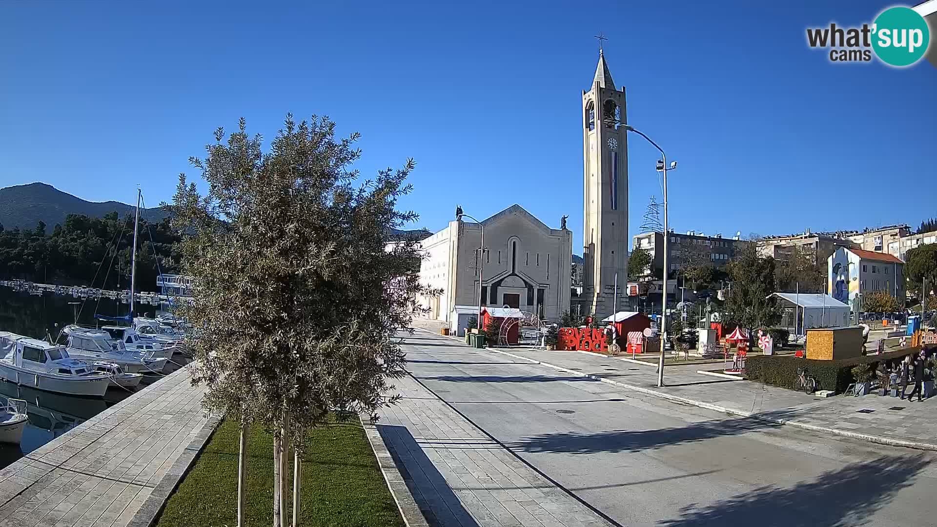Spletna kamera Ploče | Osupljiv pogled na Rivo in katedralo