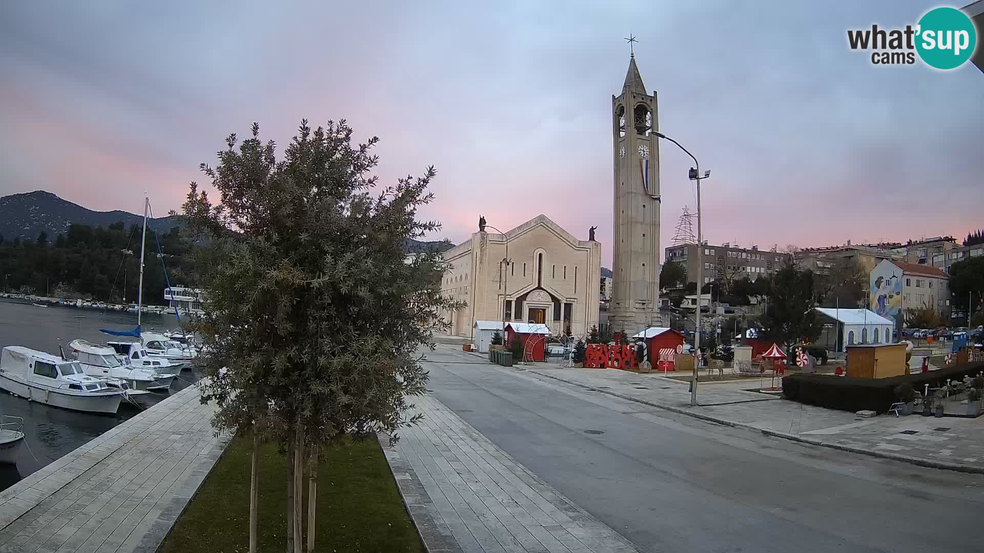 Spletna kamera Ploče | Osupljiv pogled na Rivo in katedralo