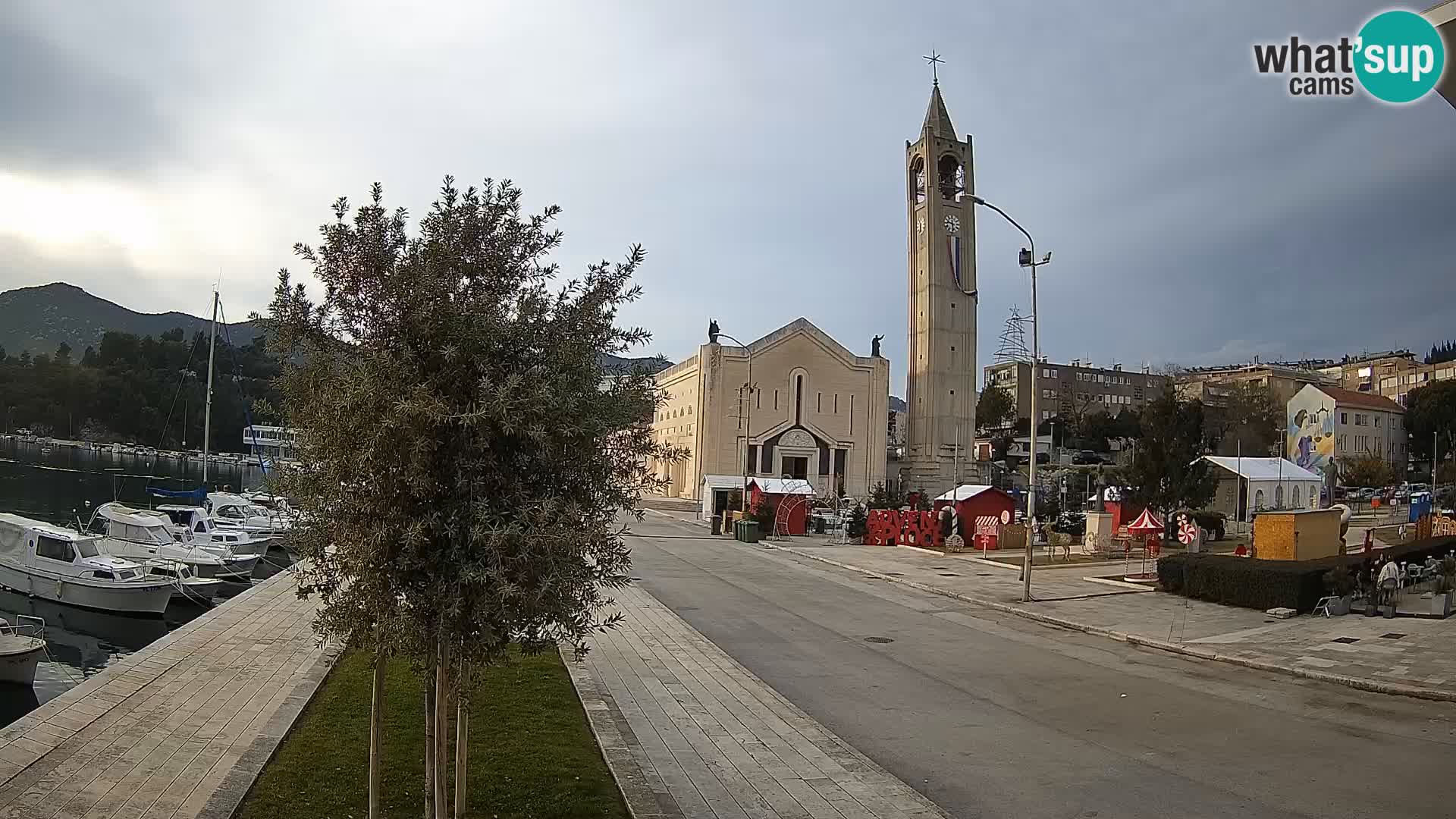 Ploče Cámara web | Vistas cautivadoras de Riva y la Catedral