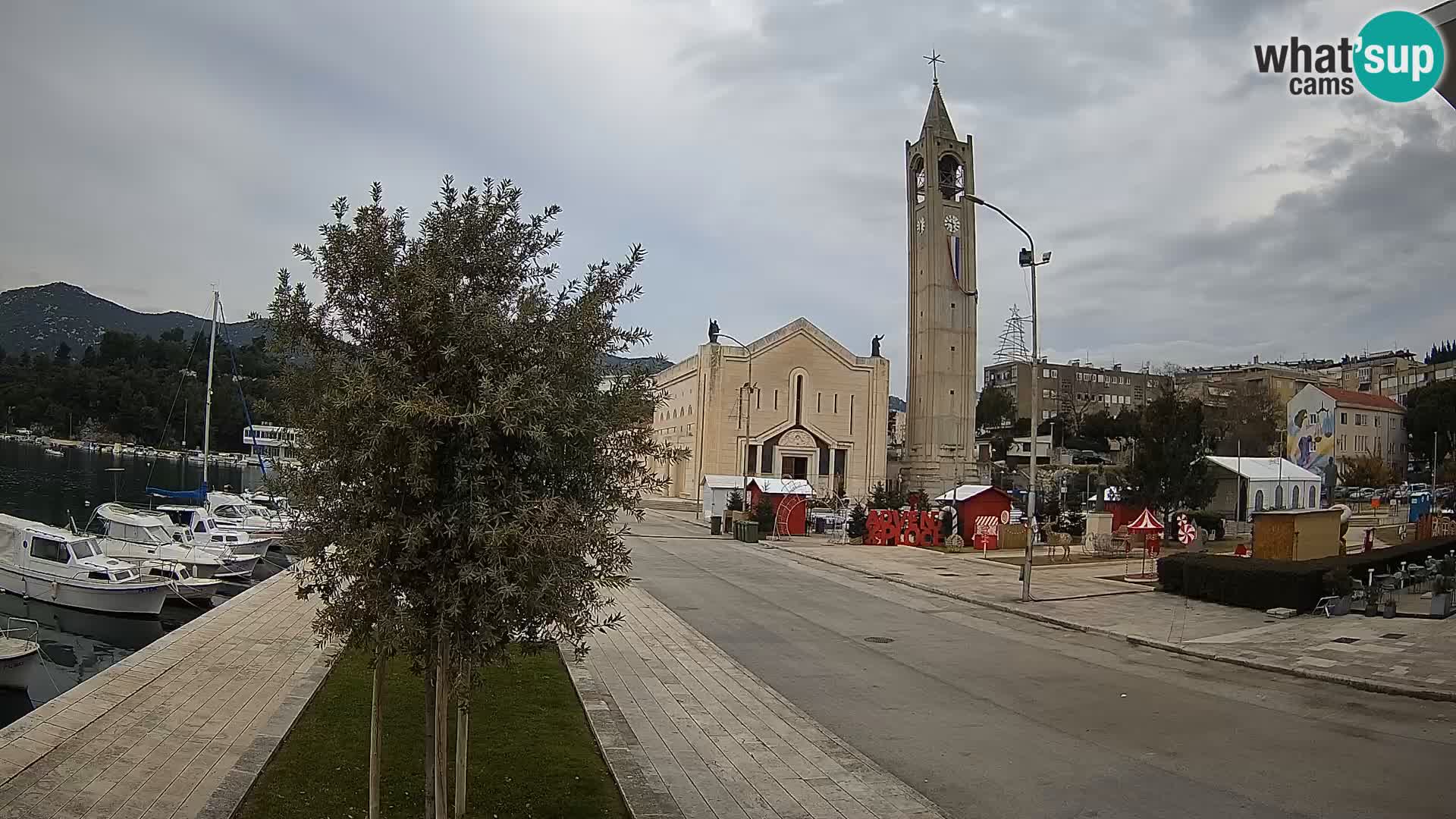 Ploče Webcam | Captivating Views of Riva and the Cathedral