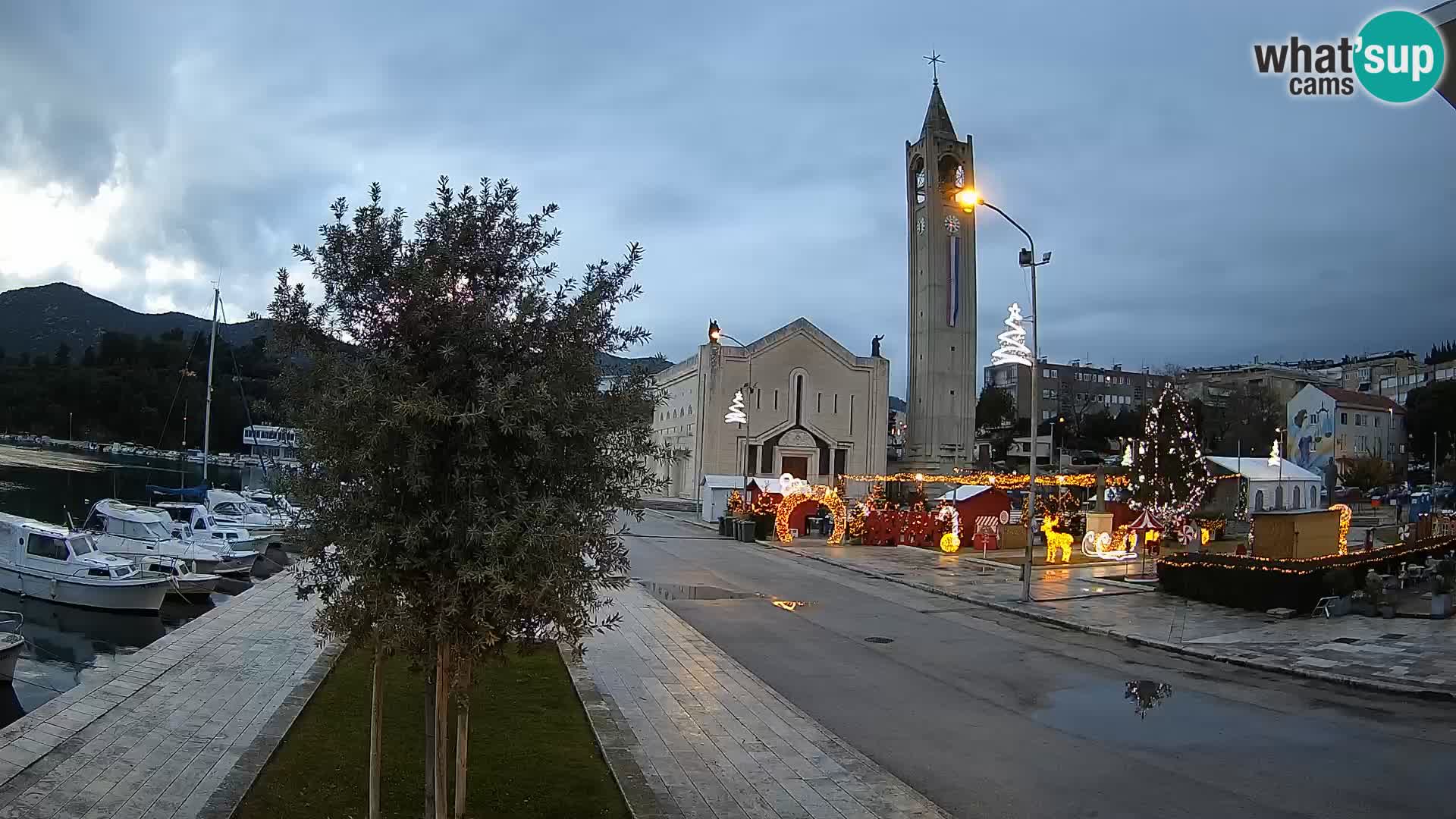 Webcam Ploče | Fesselnde Ausblicke auf Riva und die Kathedrale
