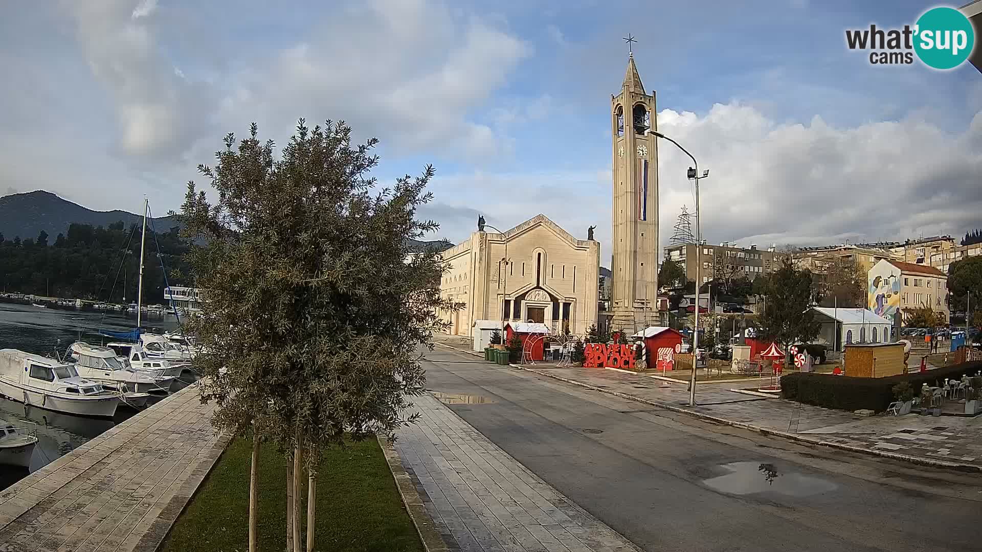 Spletna kamera Ploče | Osupljiv pogled na Rivo in katedralo