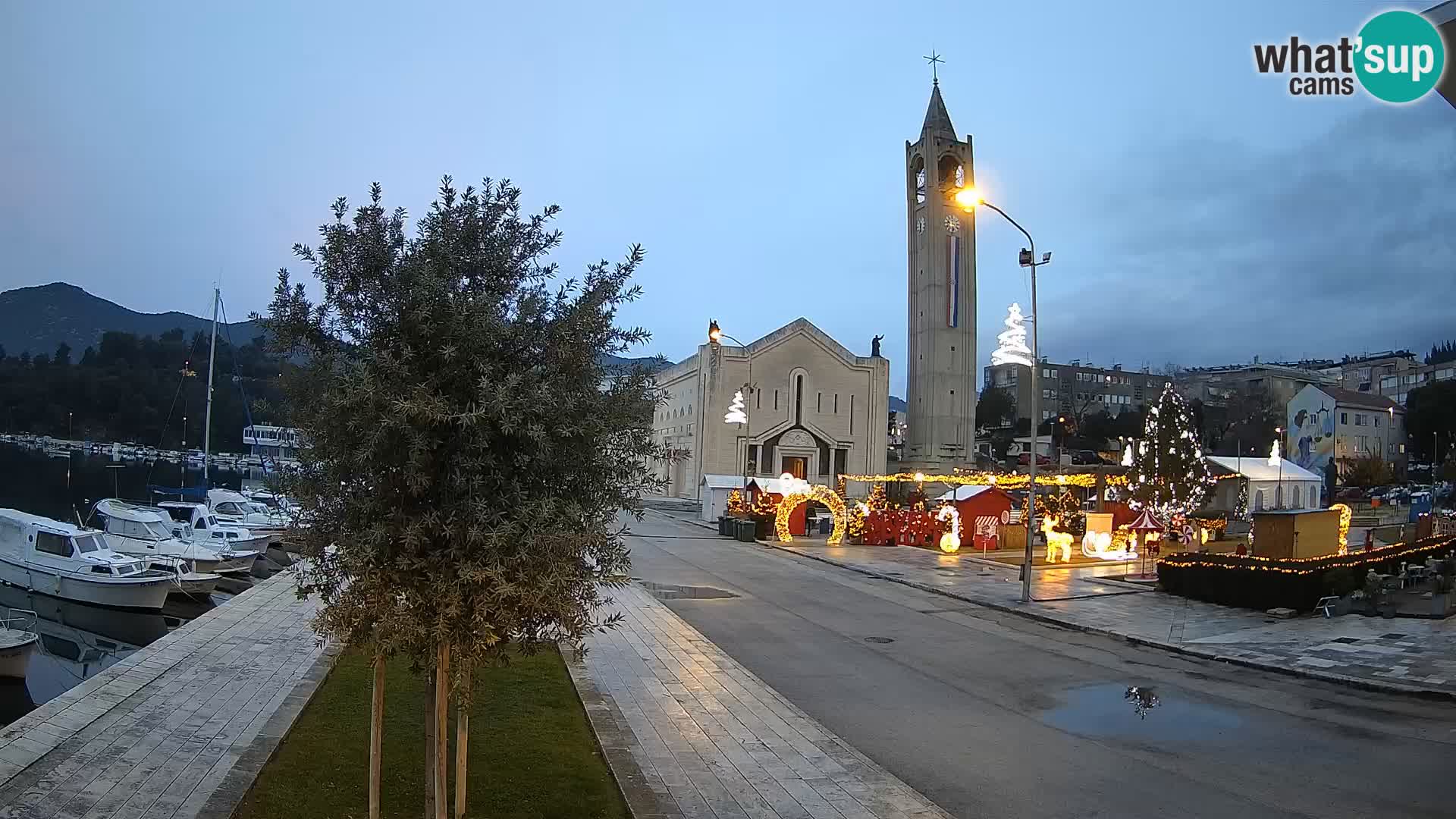 Spletna kamera Ploče | Osupljiv pogled na Rivo in katedralo