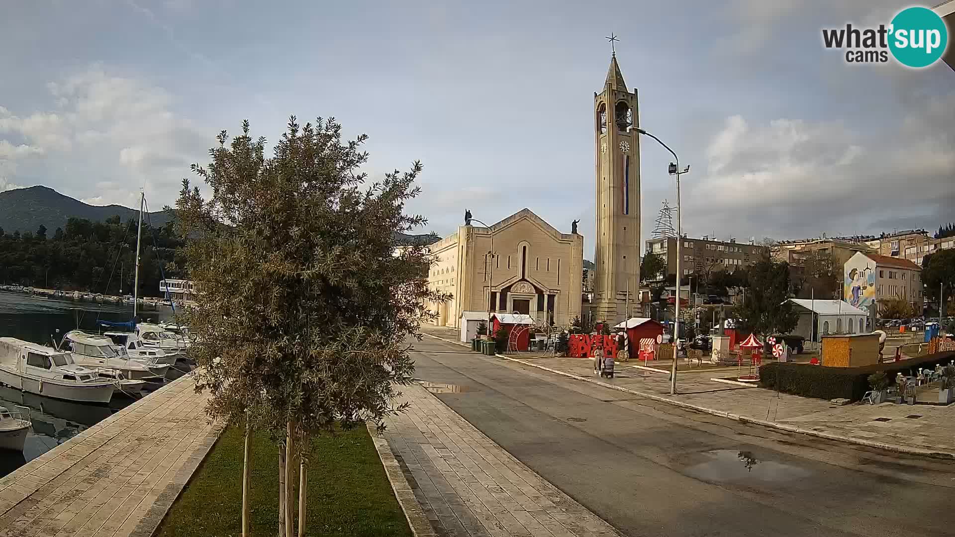 Ploče Cámara web | Vistas cautivadoras de Riva y la Catedral