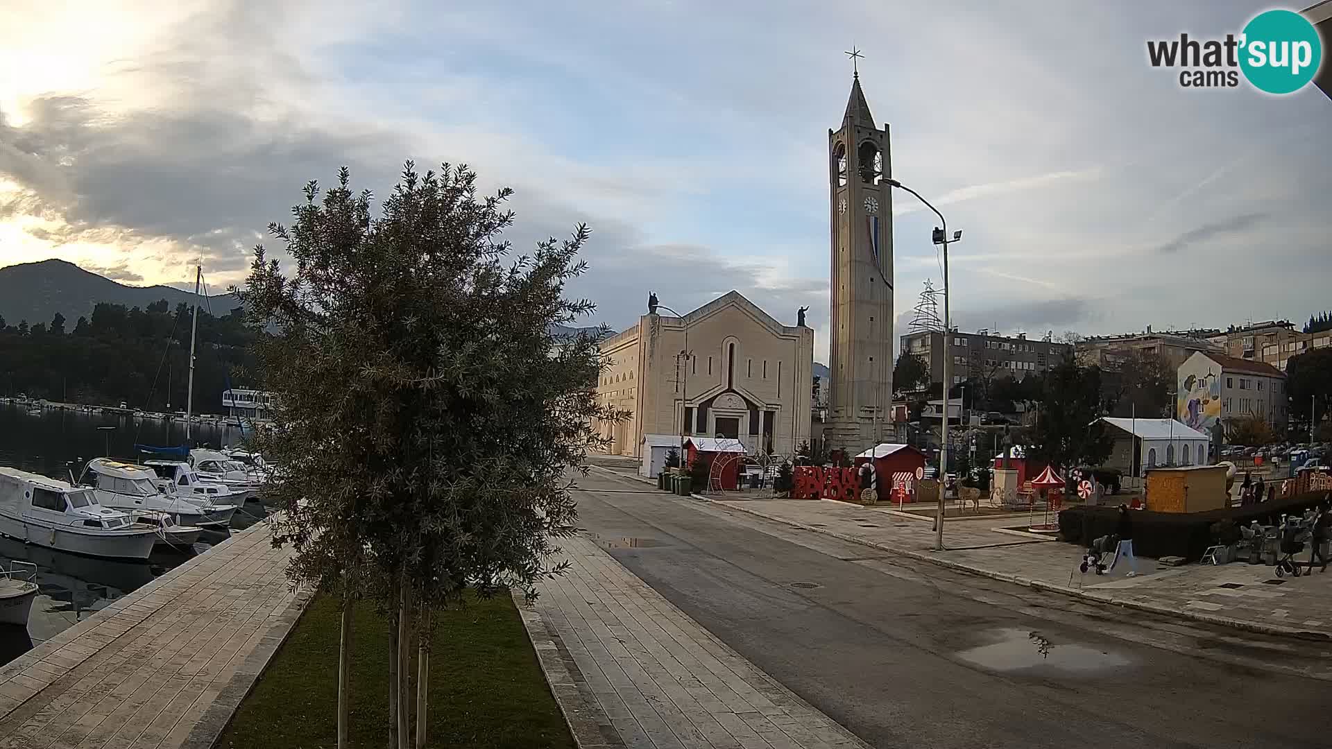 Spletna kamera Ploče | Osupljiv pogled na Rivo in katedralo