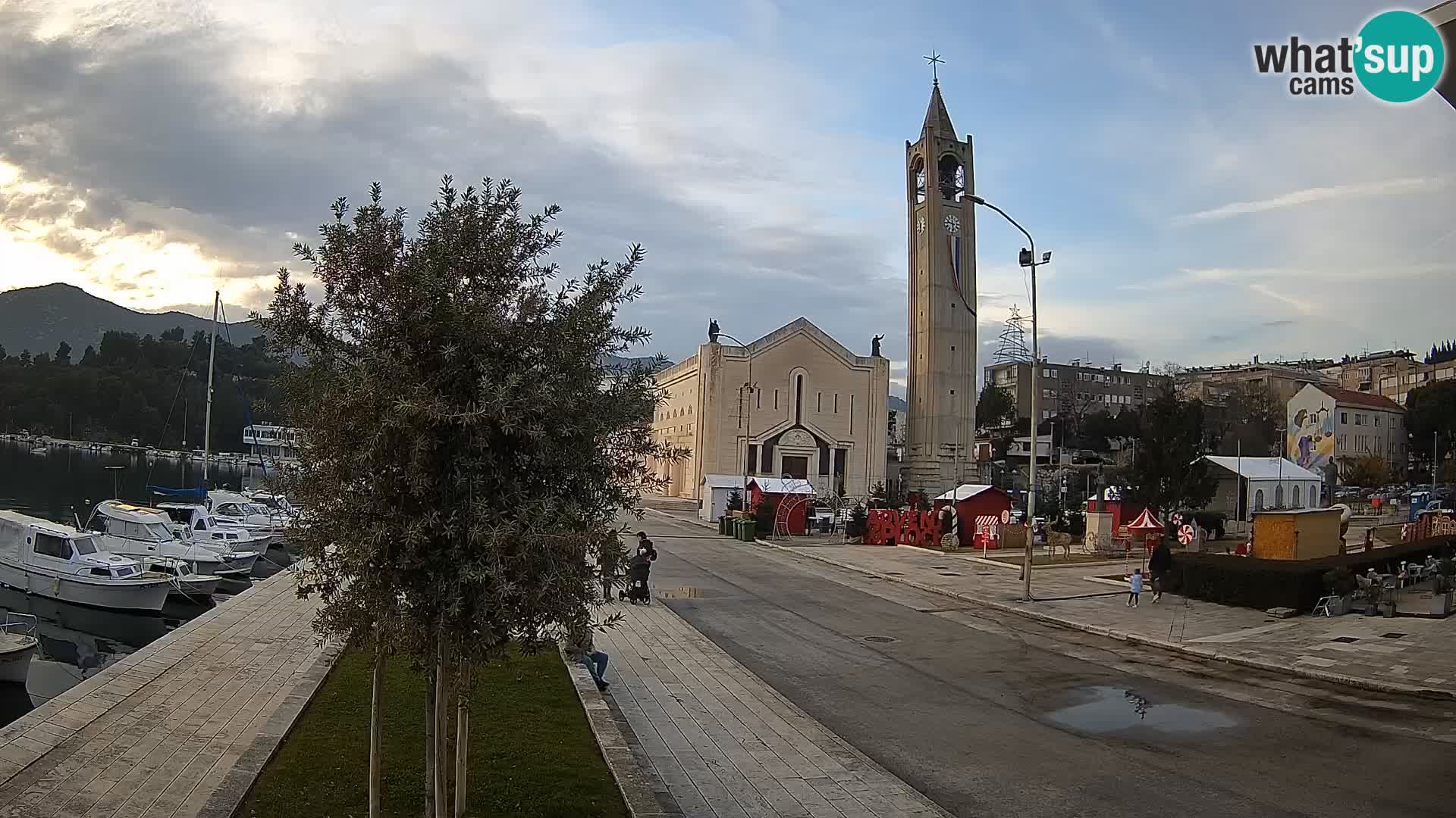 Spletna kamera Ploče | Osupljiv pogled na Rivo in katedralo