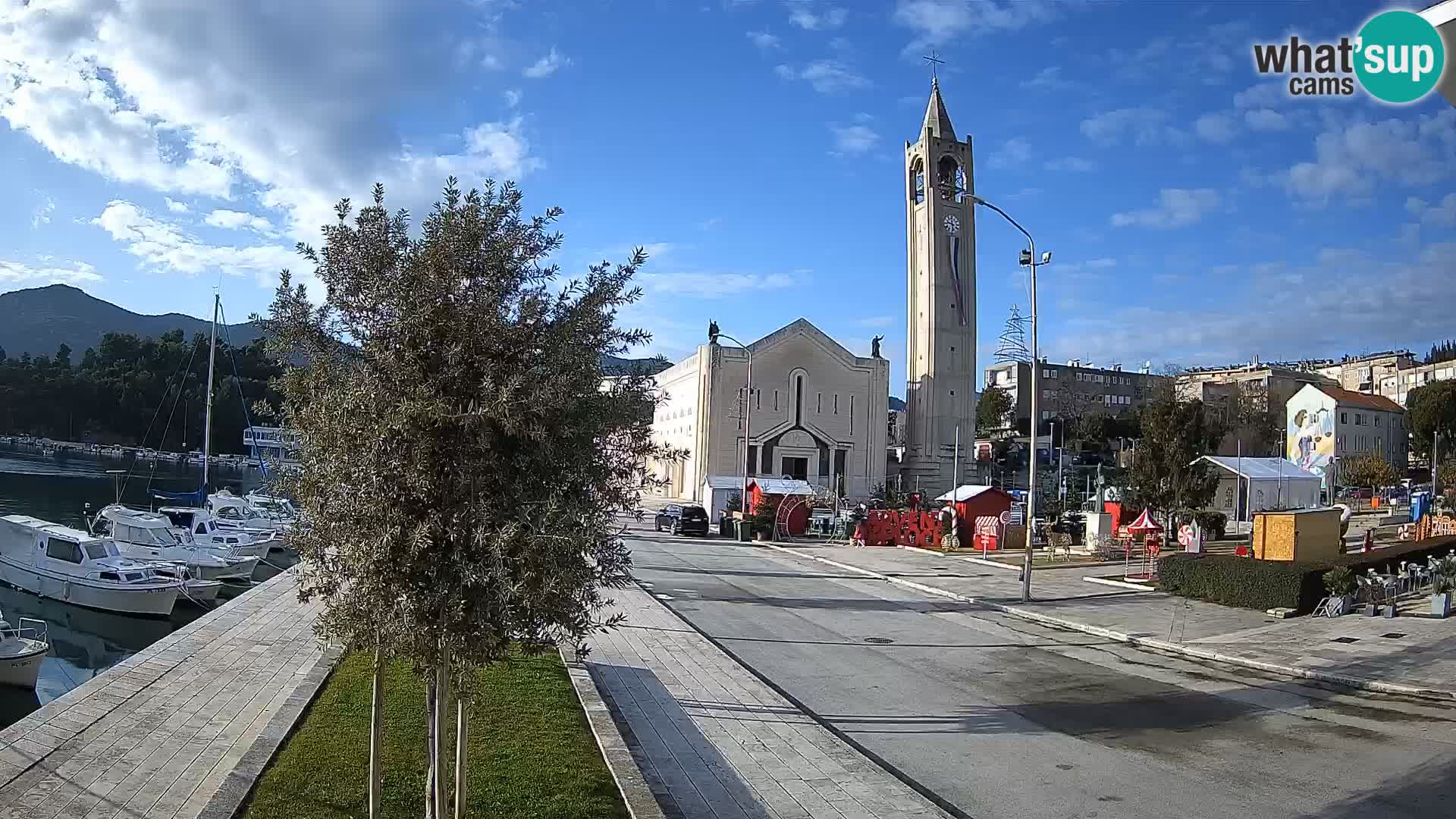 Ploče Webcam | Captivating Views of Riva and the Cathedral