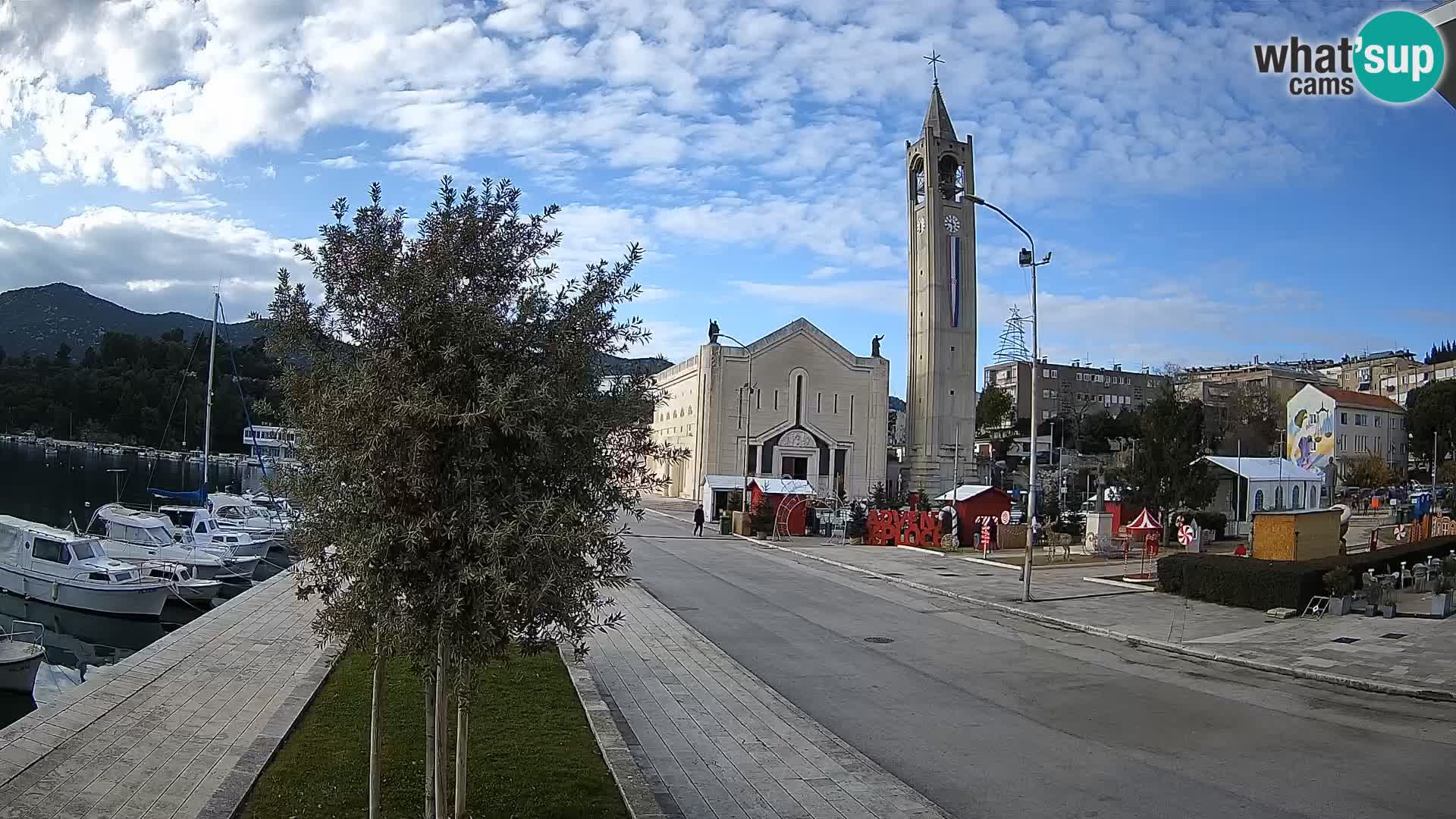 Ploče Webcam | Captivating Views of Riva and the Cathedral