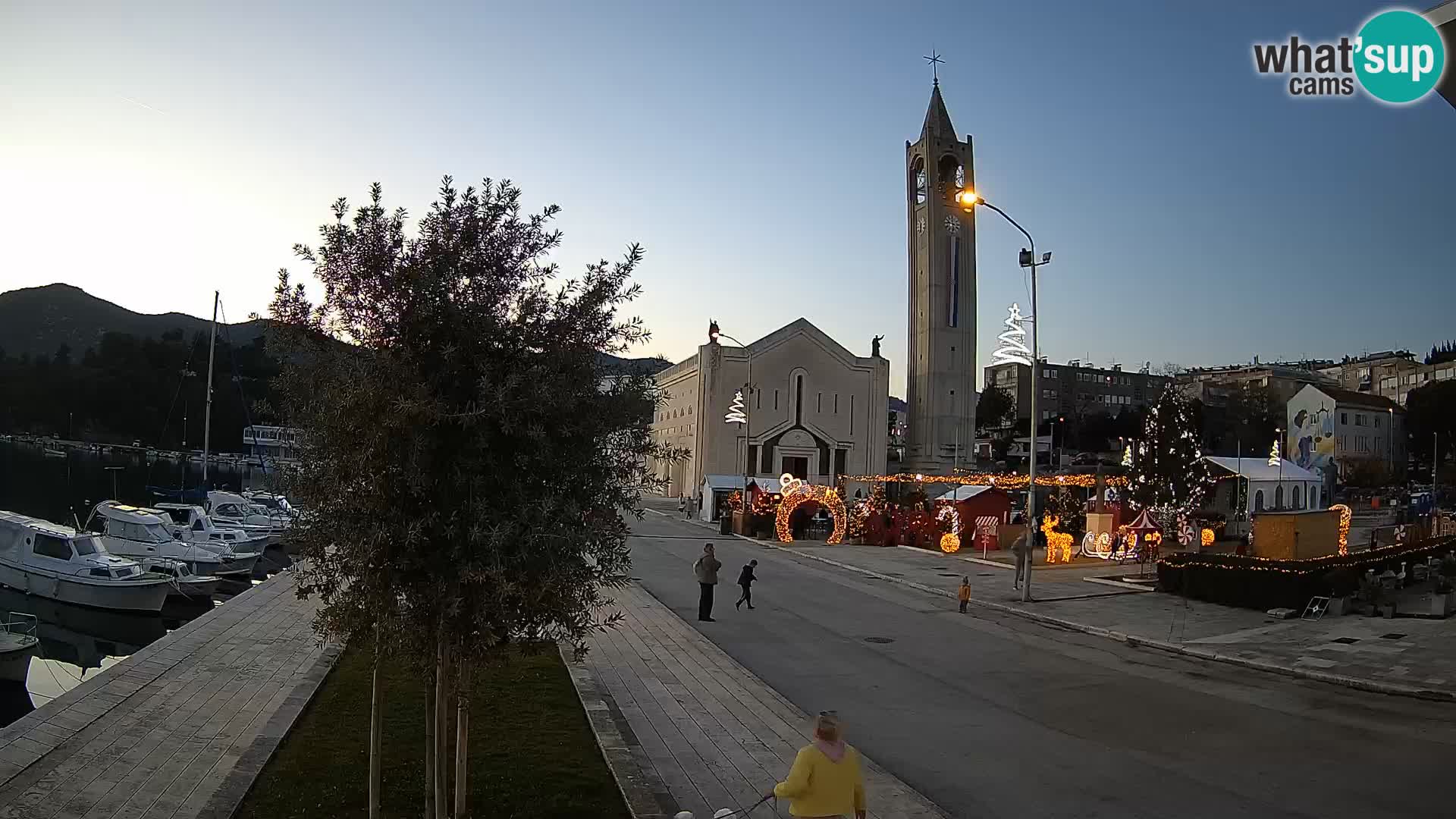 Spletna kamera Ploče | Osupljiv pogled na Rivo in katedralo