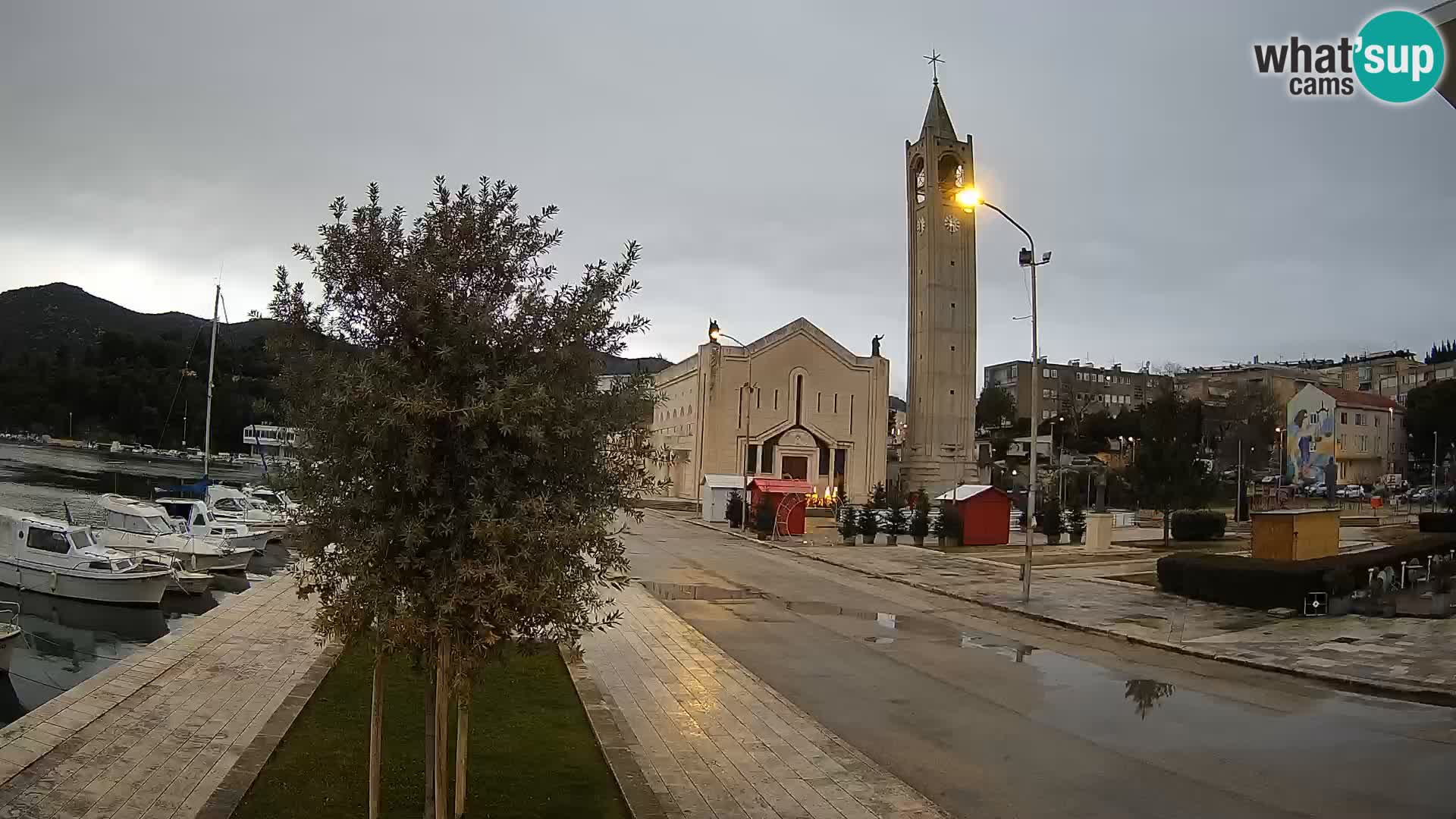 Ploče Cámara web | Vistas cautivadoras de Riva y la Catedral