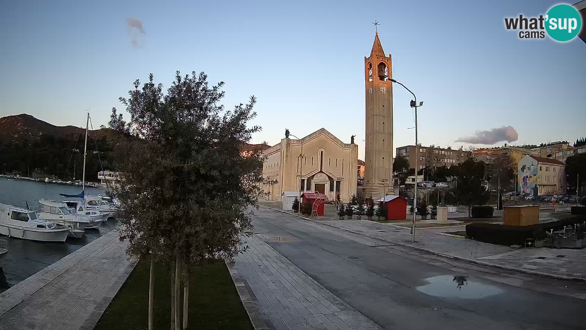 Spletna kamera Ploče | Osupljiv pogled na Rivo in katedralo