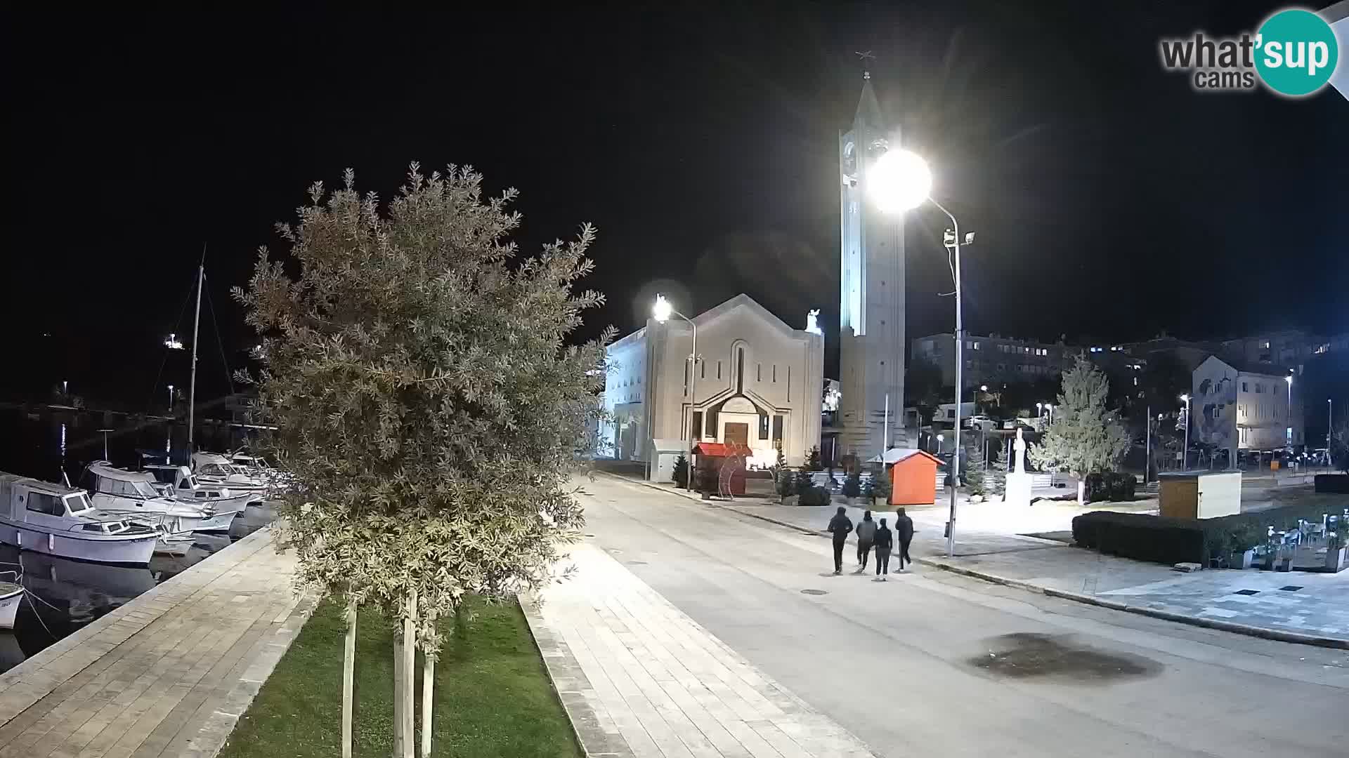 Ploče Webcam | Captivating Views of Riva and the Cathedral