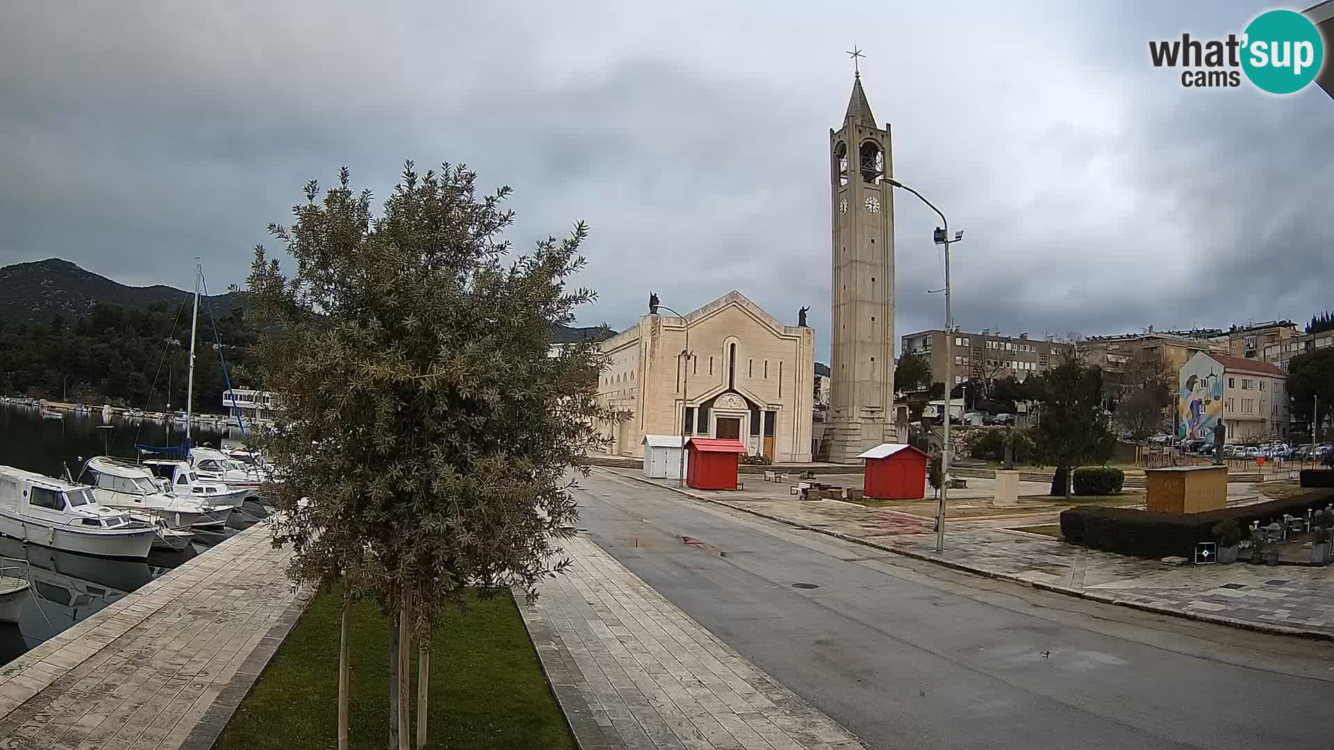 Ploče Cámara web | Vistas cautivadoras de Riva y la Catedral