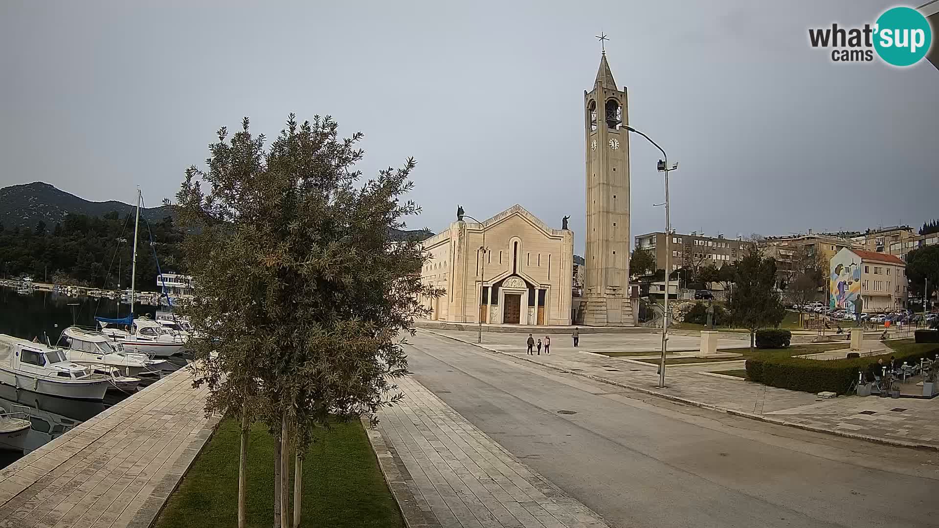 Ploče Webcam | Captivating Views of Riva and the Cathedral