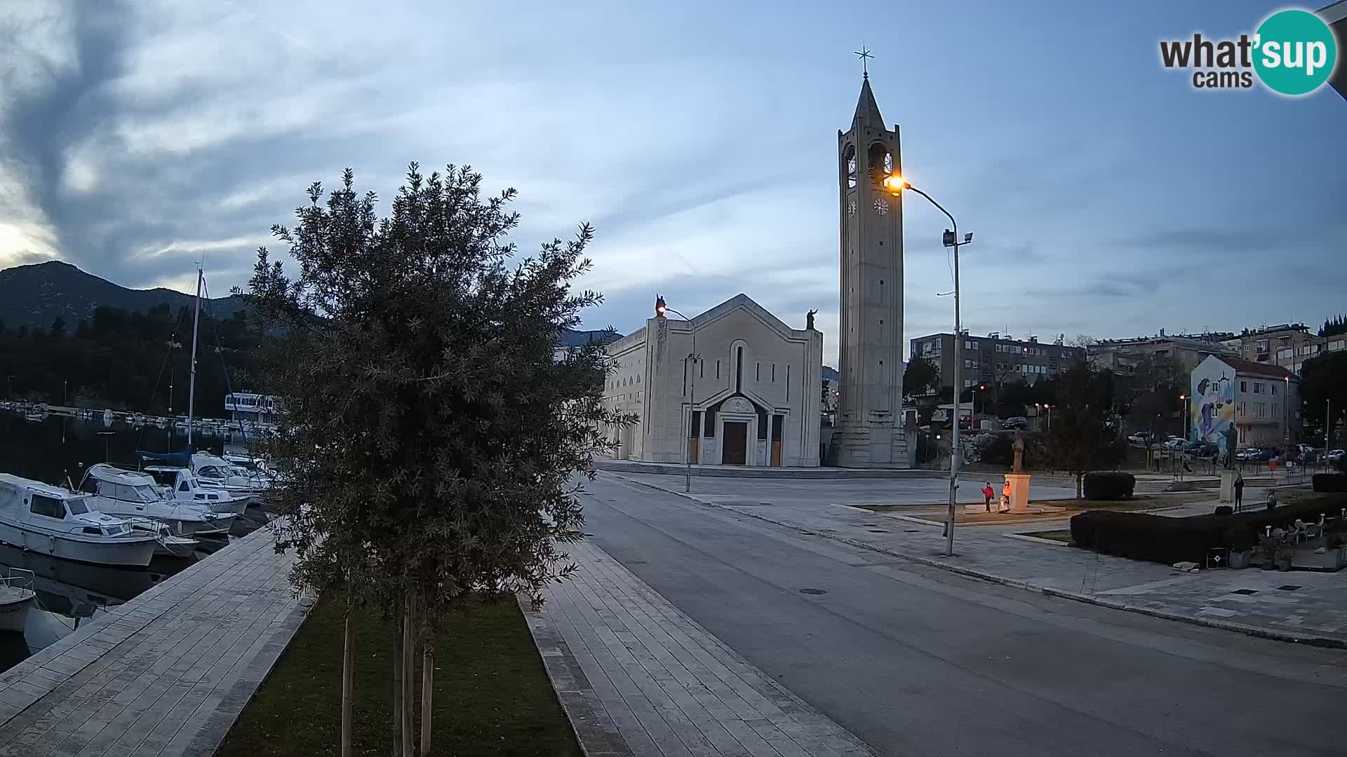 Webcam Ploče | Fesselnde Ausblicke auf Riva und die Kathedrale