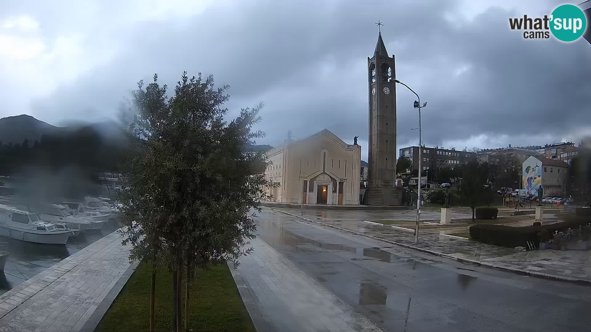 Spletna kamera Ploče | Osupljiv pogled na Rivo in katedralo