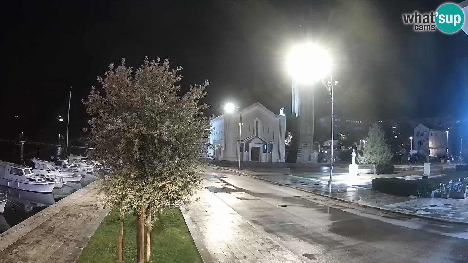 Ploče Webcam | Captivating Views of Riva and the Cathedral