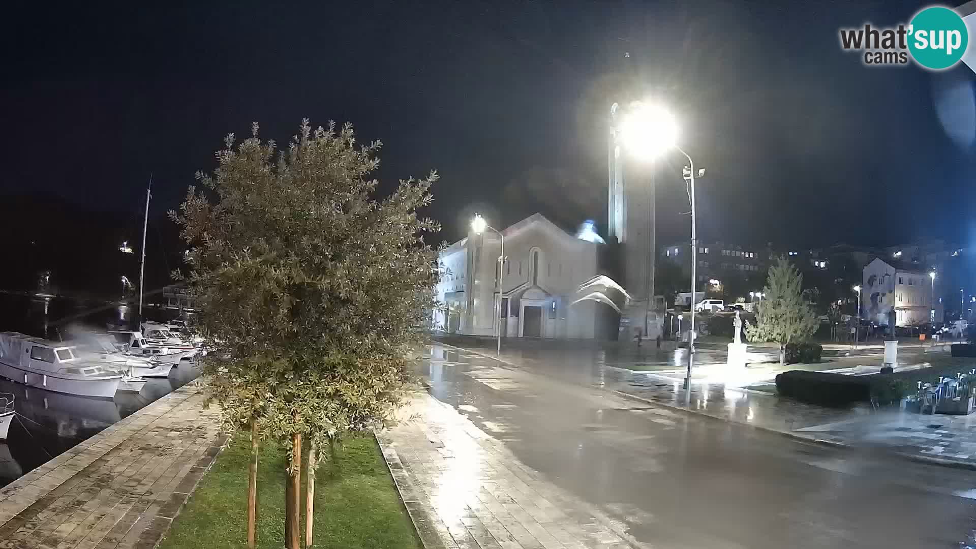 Ploče Webcam | Captivating Views of Riva and the Cathedral