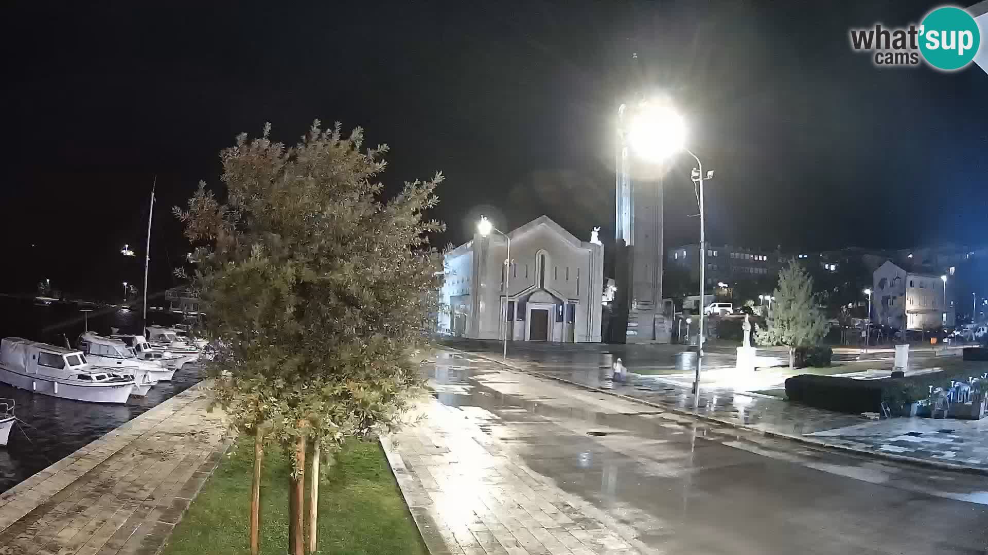 Ploče Webcam | Captivating Views of Riva and the Cathedral