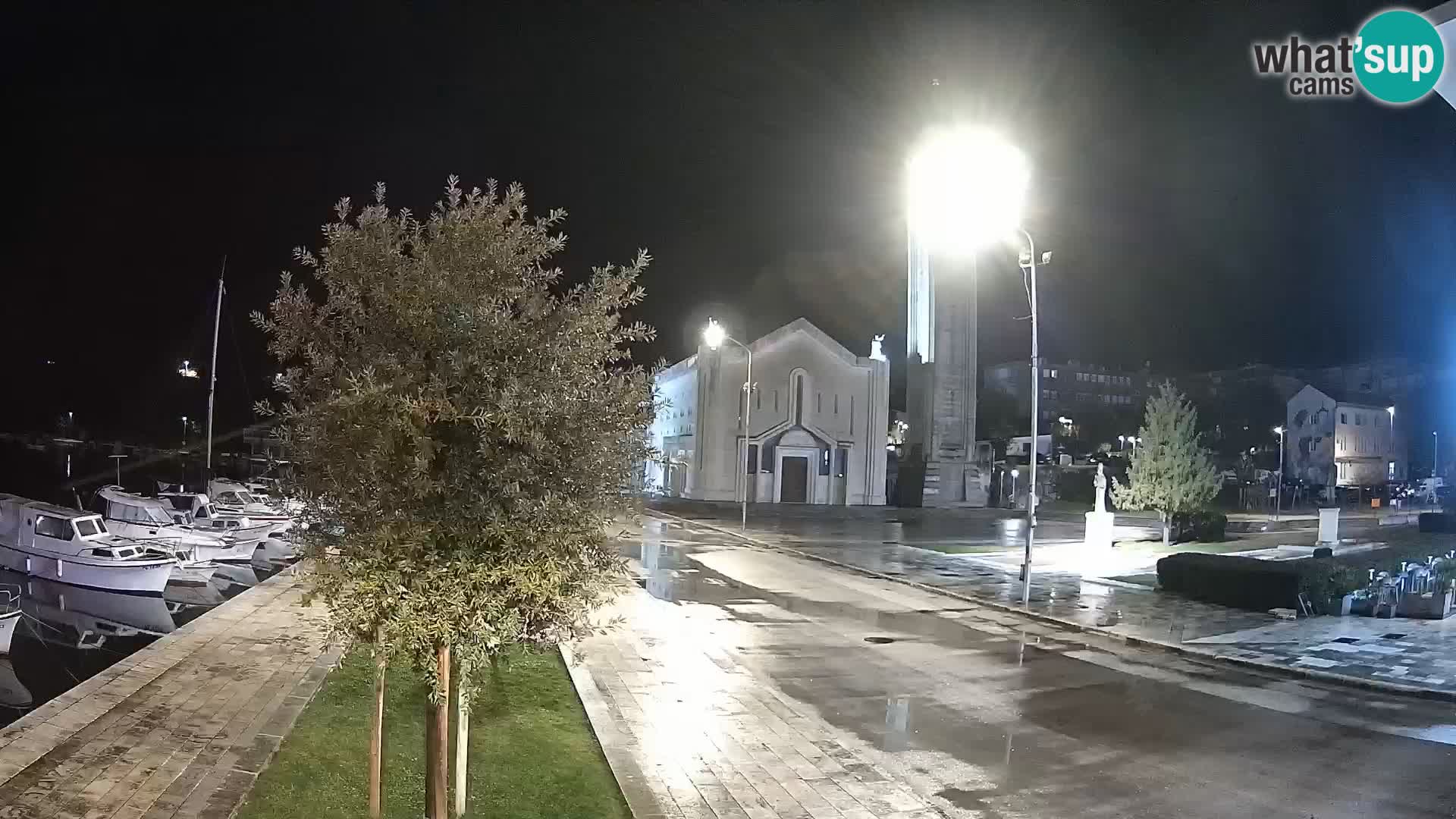 Ploče Webcam | Captivating Views of Riva and the Cathedral