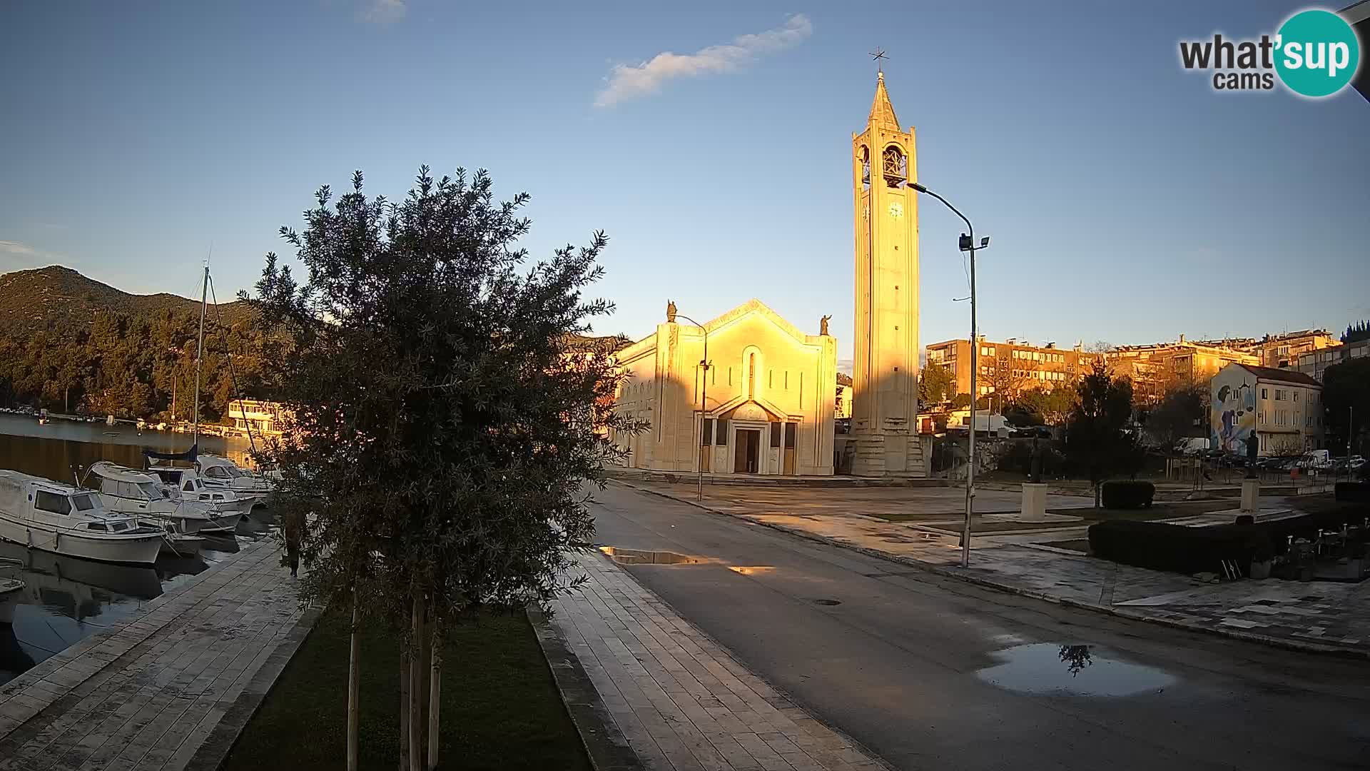 Spletna kamera Ploče | Osupljiv pogled na Rivo in katedralo