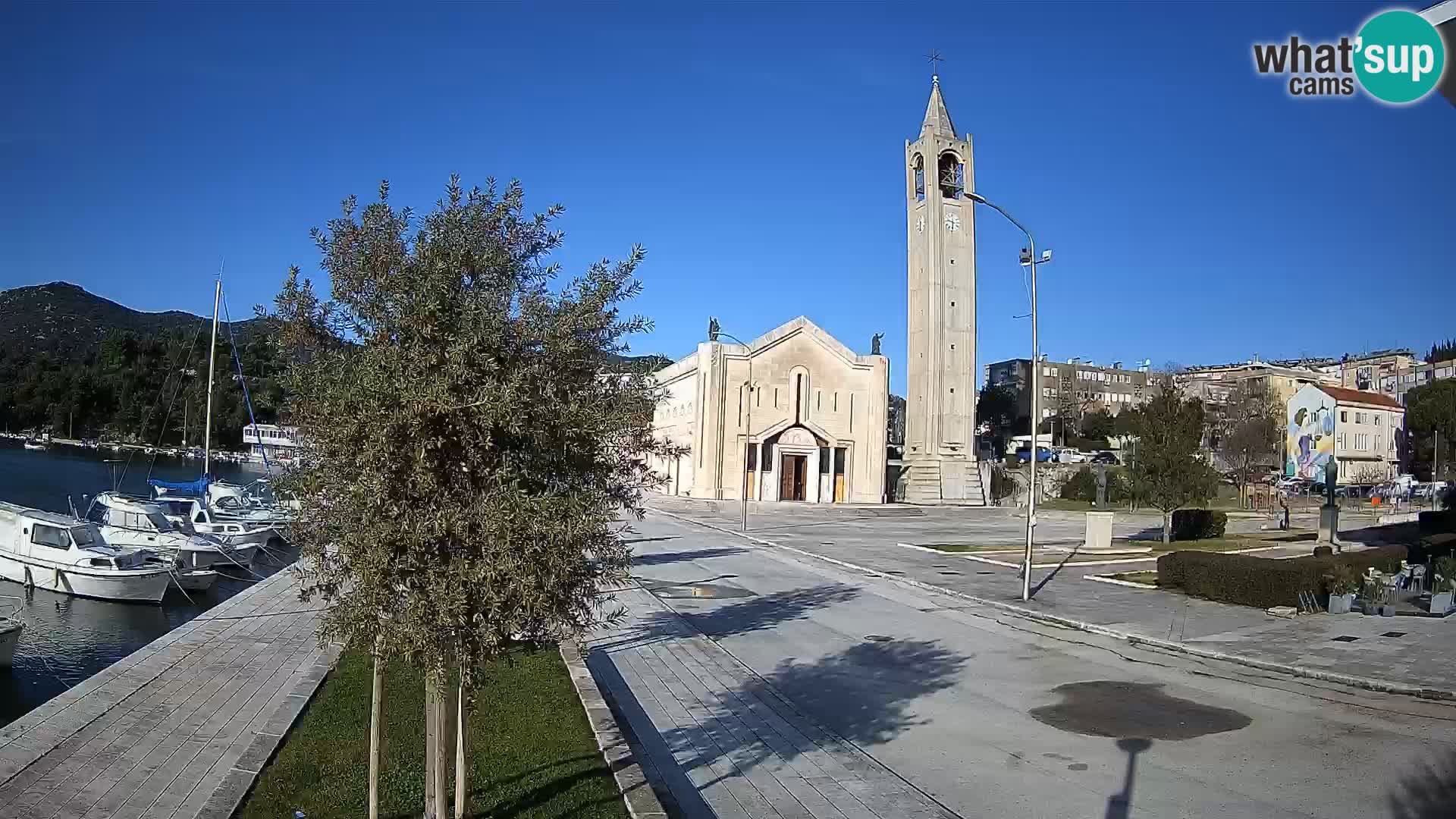 Spletna kamera Ploče | Osupljiv pogled na Rivo in katedralo