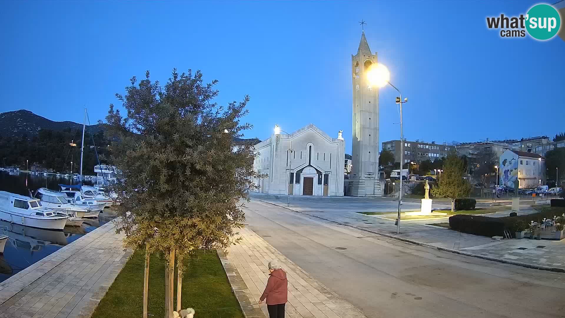 Ploče Webcam | Captivating Views of Riva and the Cathedral